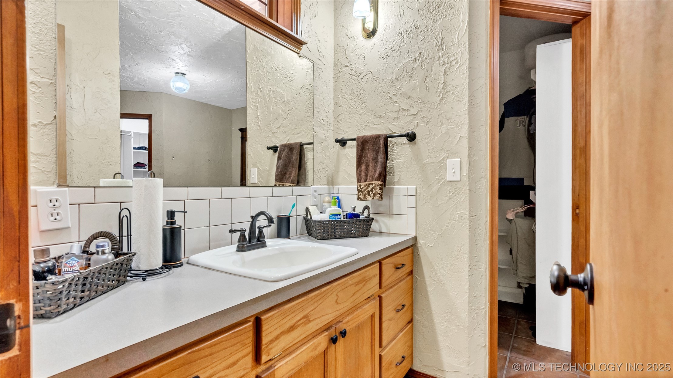 30876 Highway 74 Property Photo 13