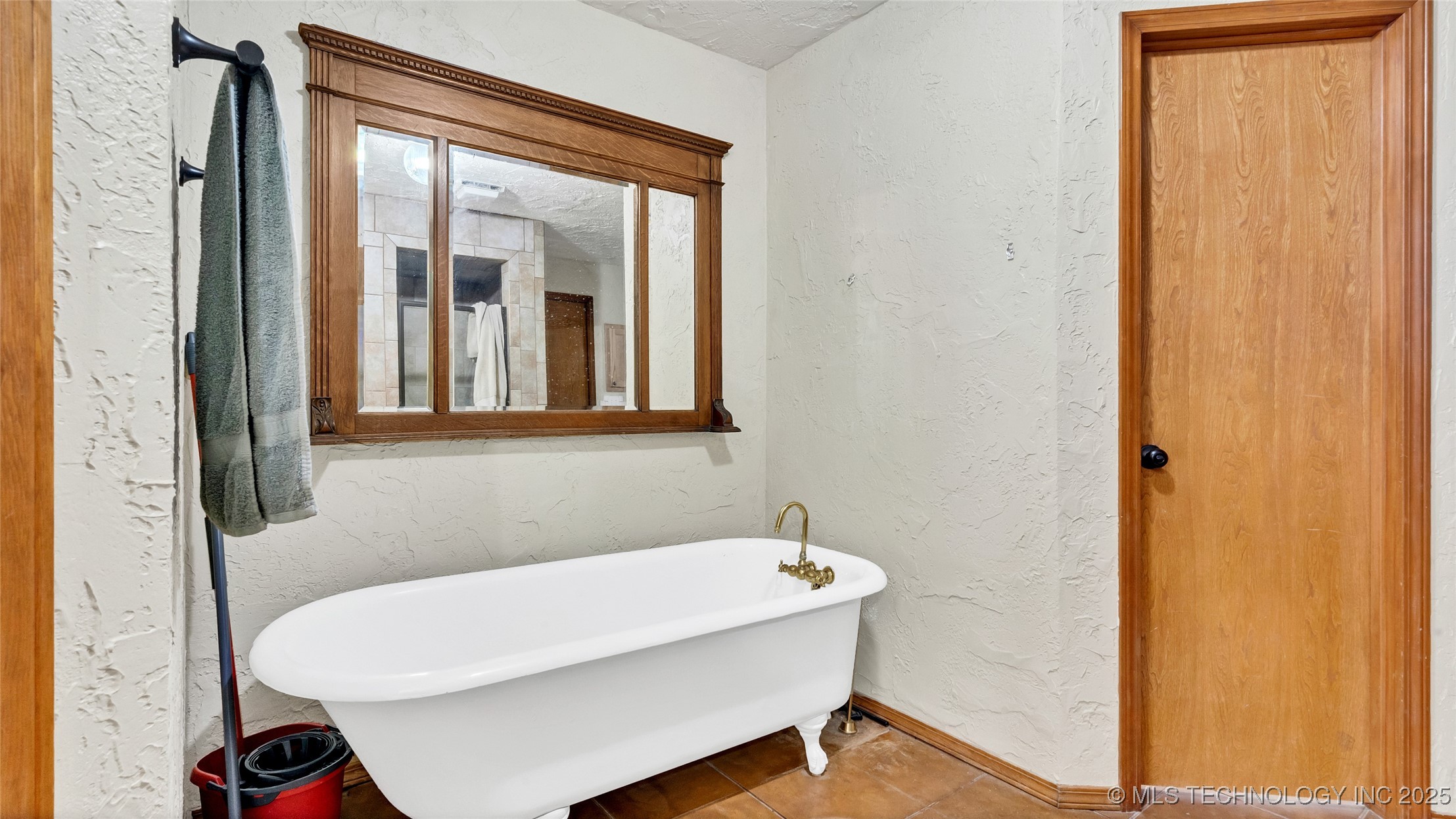 30876 Highway 74 Property Photo 18