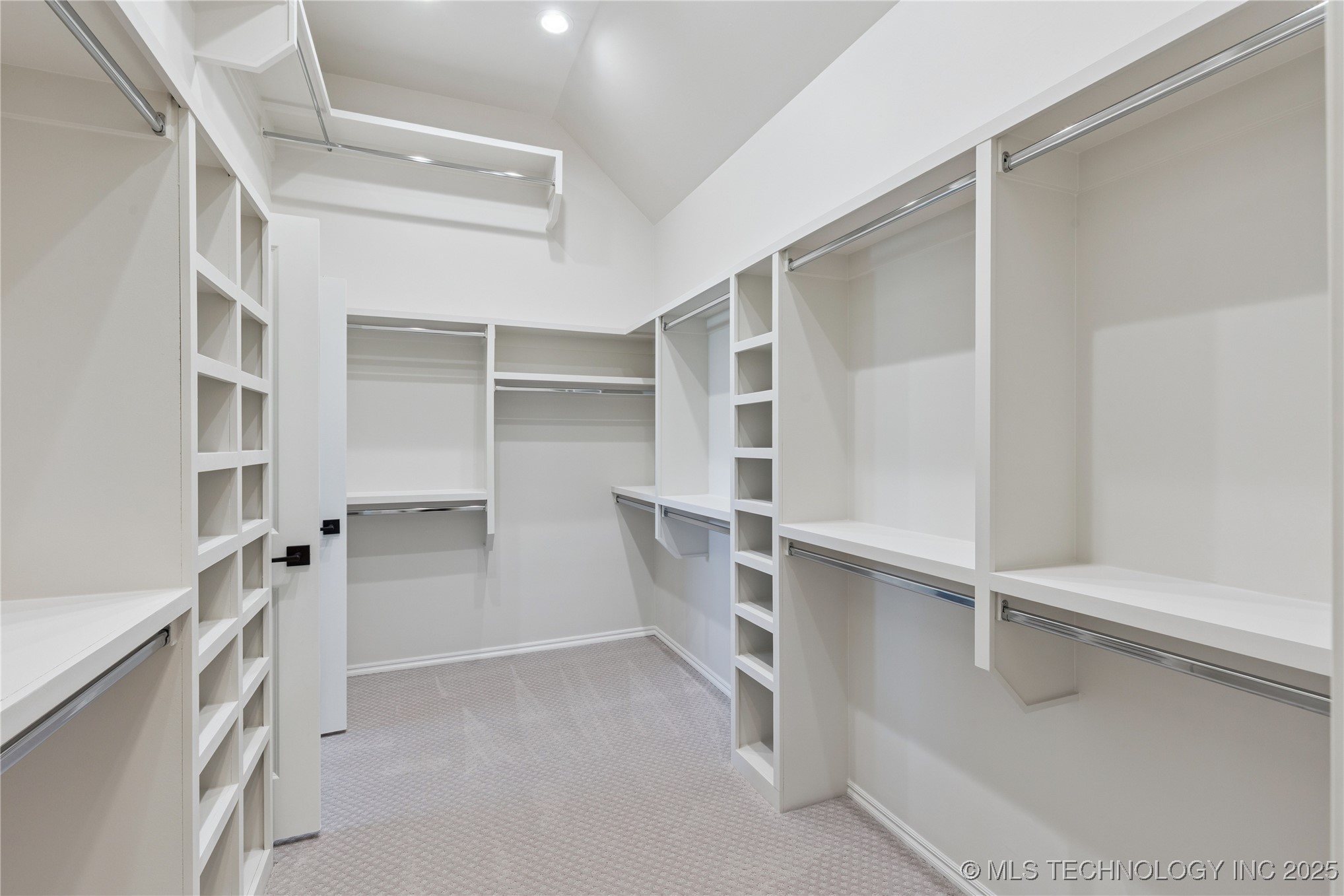 17527 S 52nd East Avenue Property Photo 25