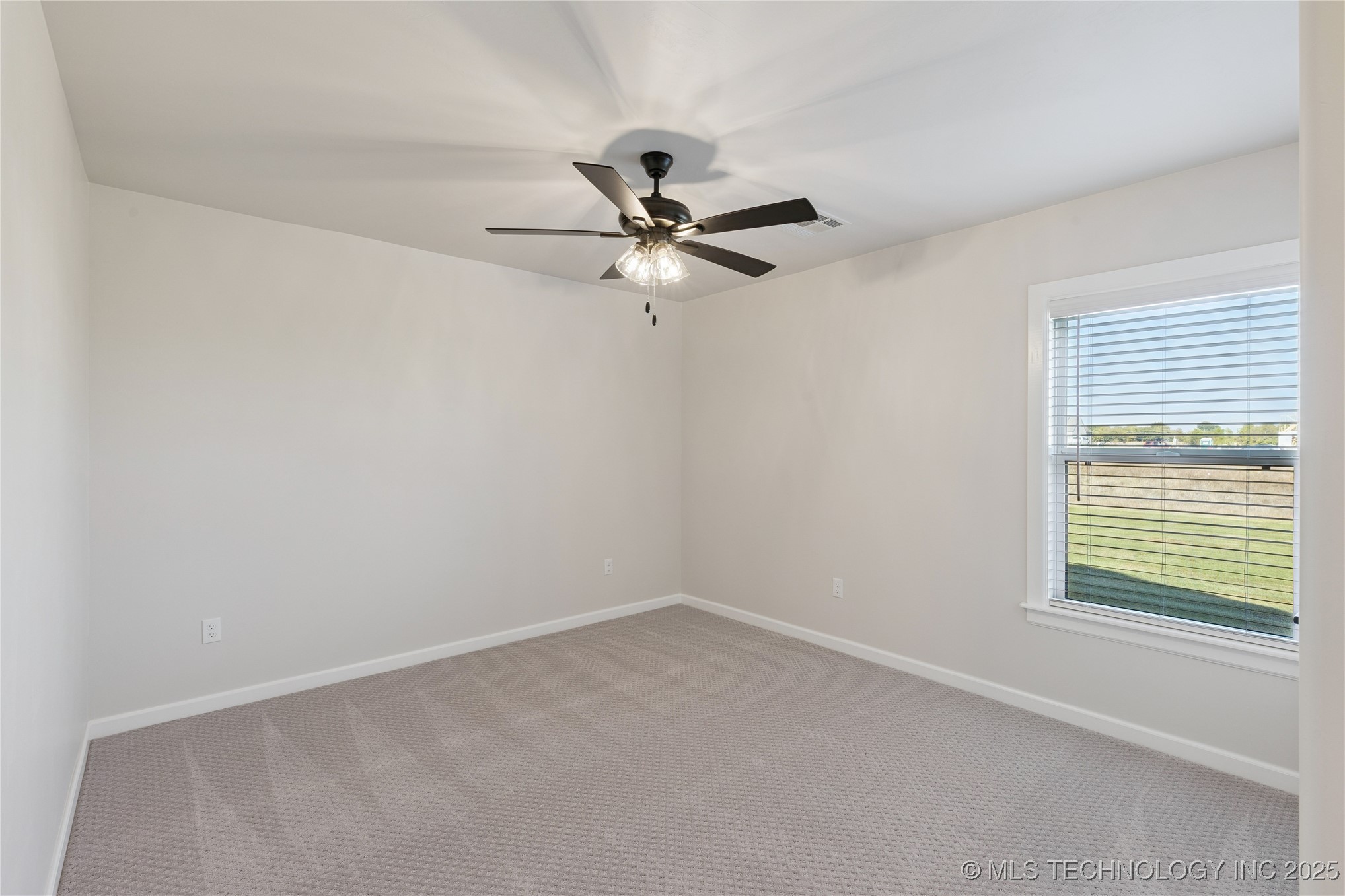 17527 S 52nd East Avenue Property Photo 26