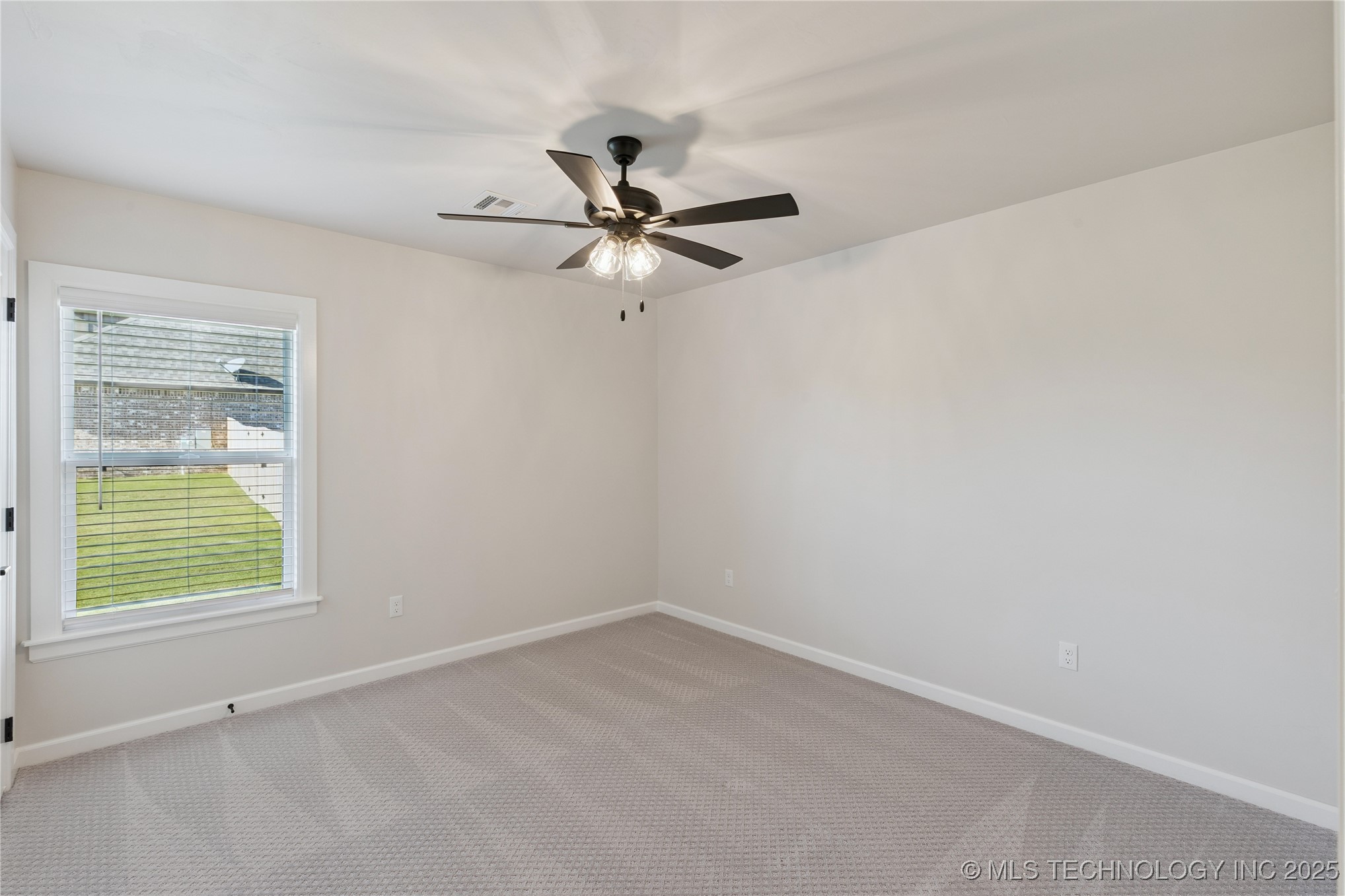 17527 S 52nd East Avenue Property Photo 28