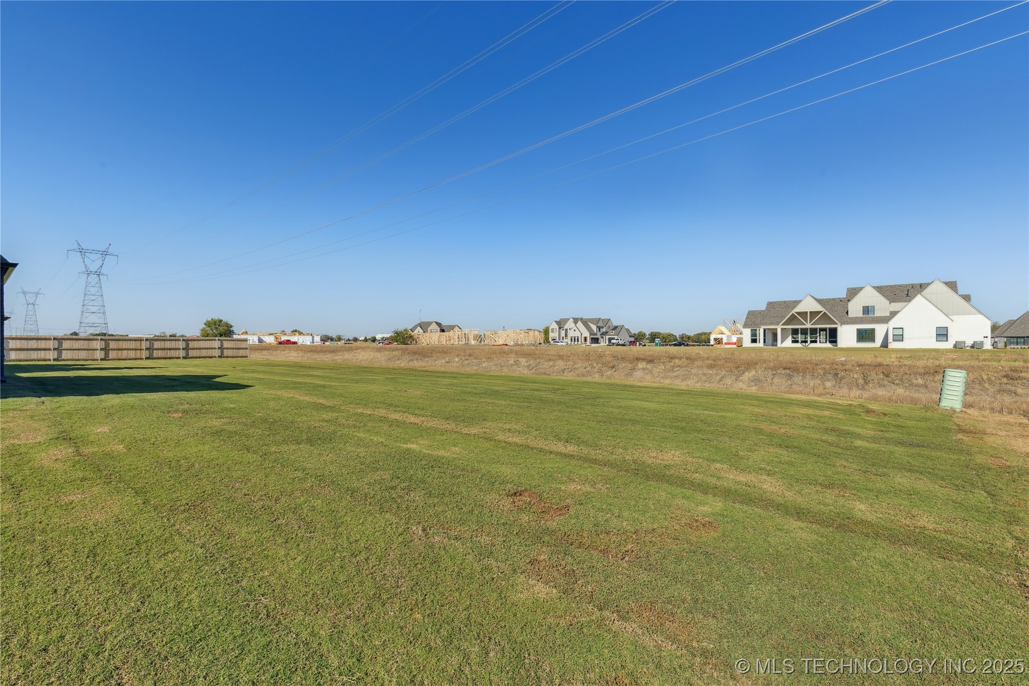 17527 S 52nd East Avenue Property Photo 42