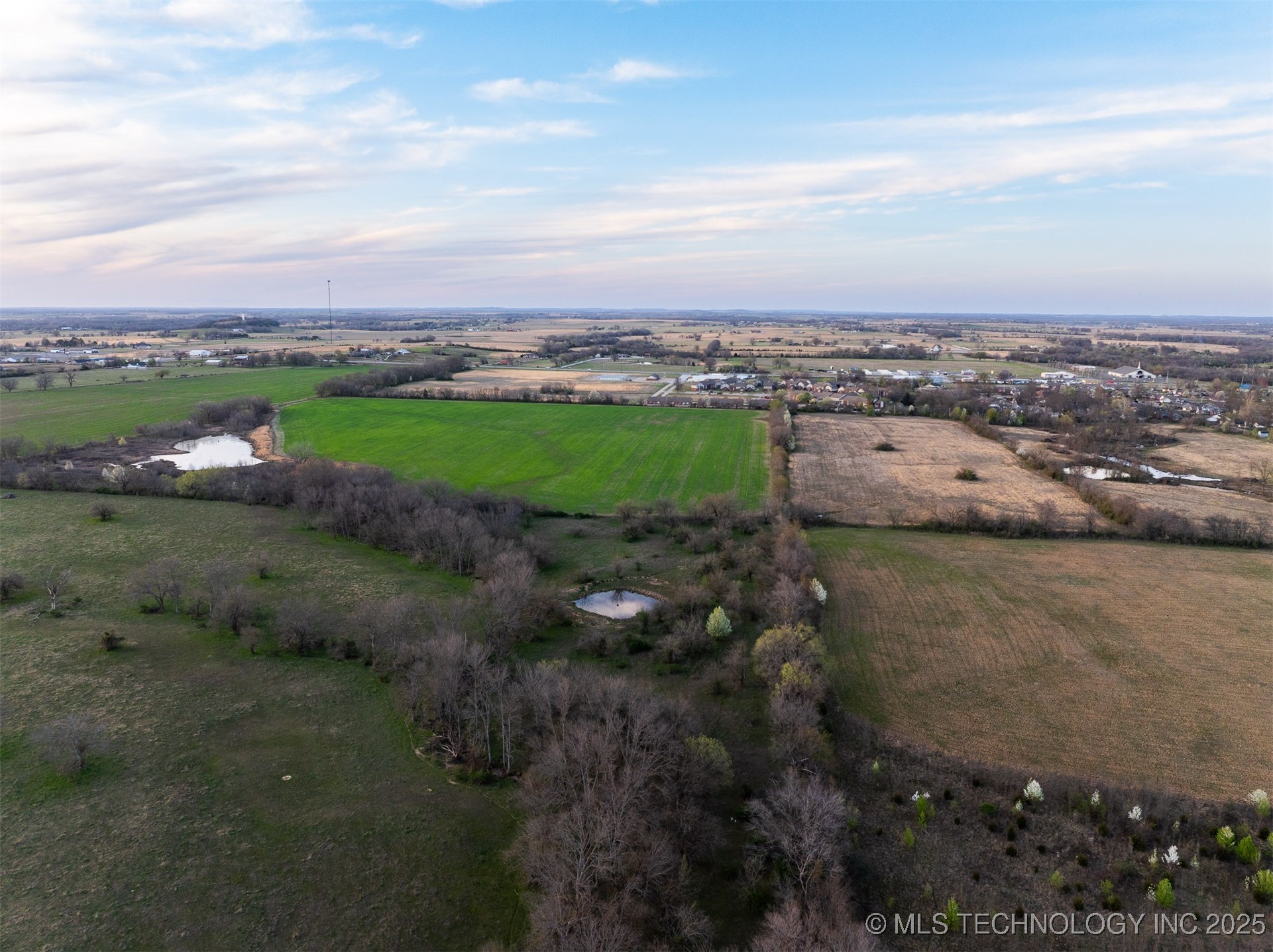 60 E 740 Road Property Photo 10