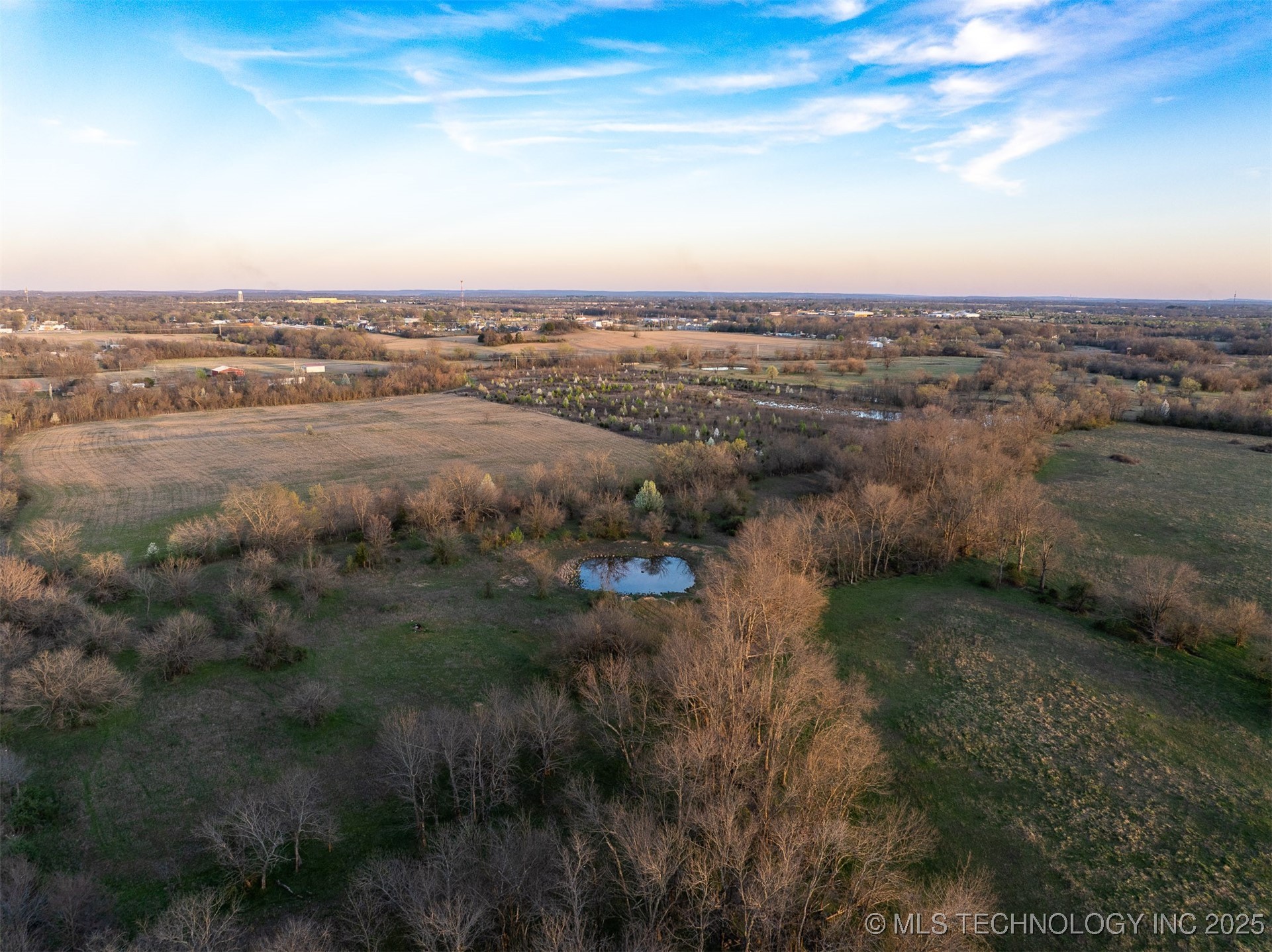 60 E 740 Road Property Photo 14