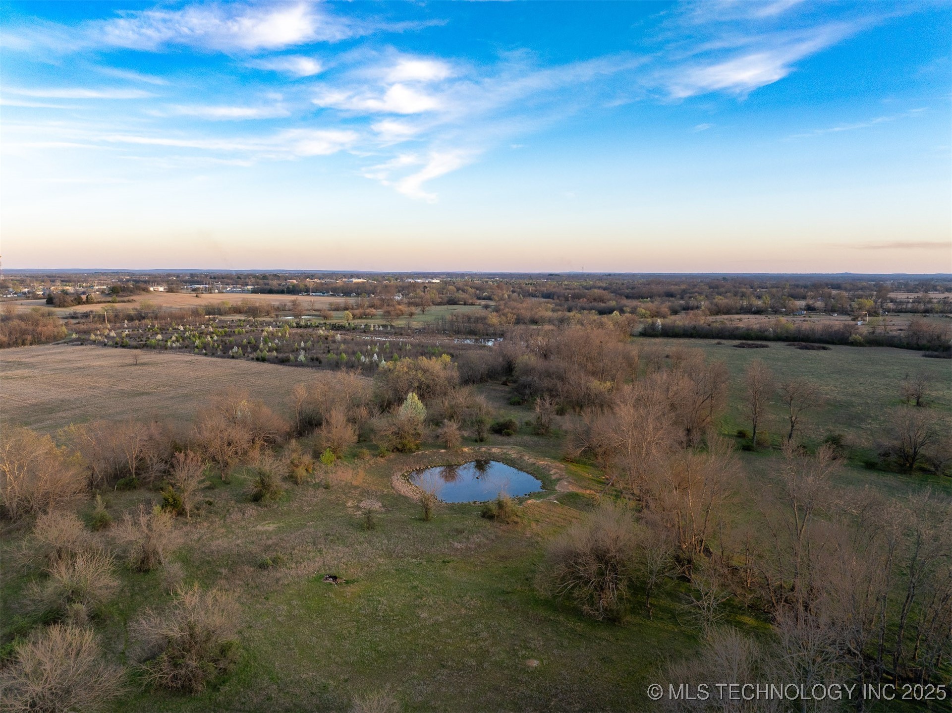 60 E 740 Road Property Photo 15