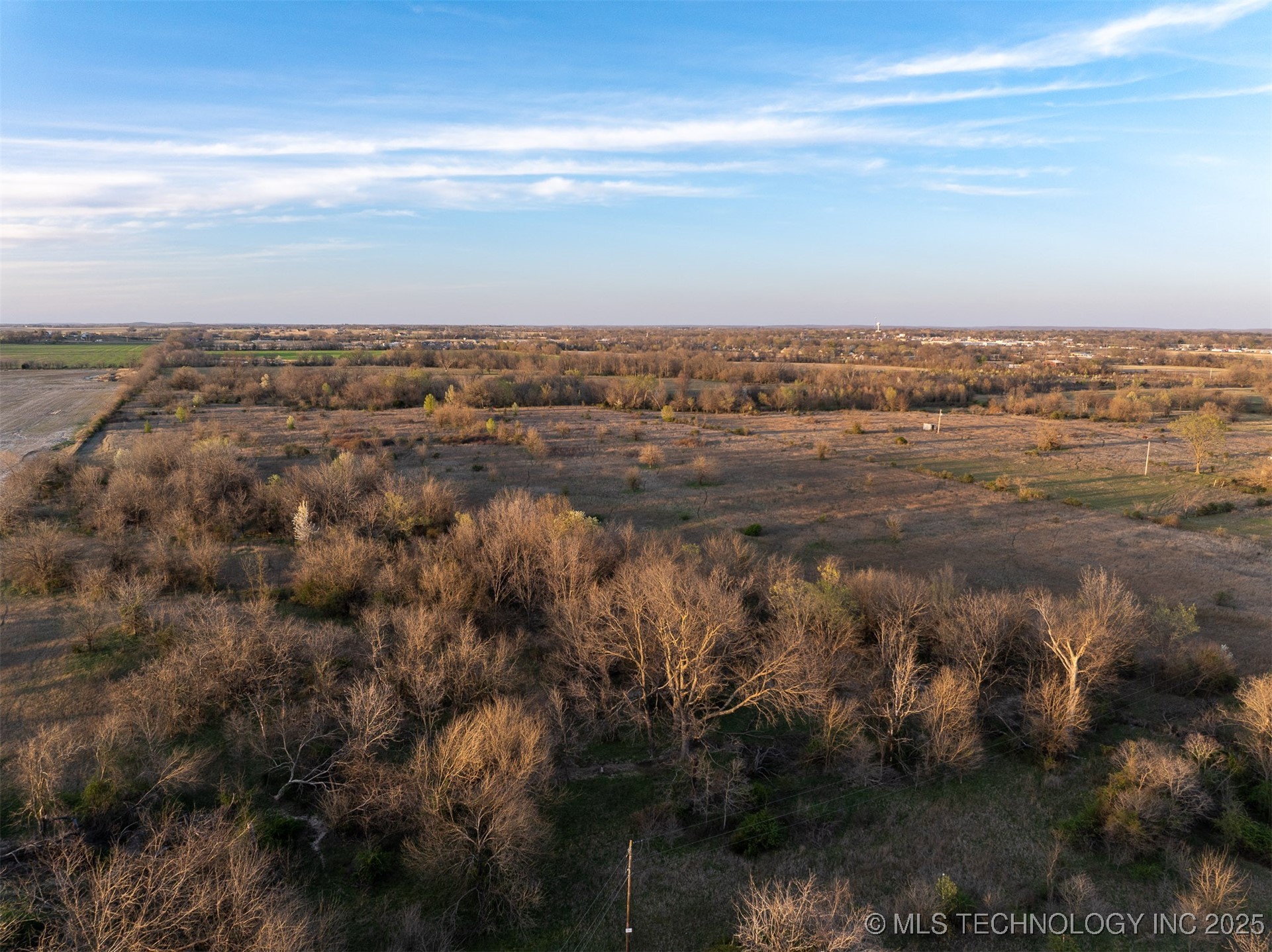 60 E 740 Road Property Photo 16