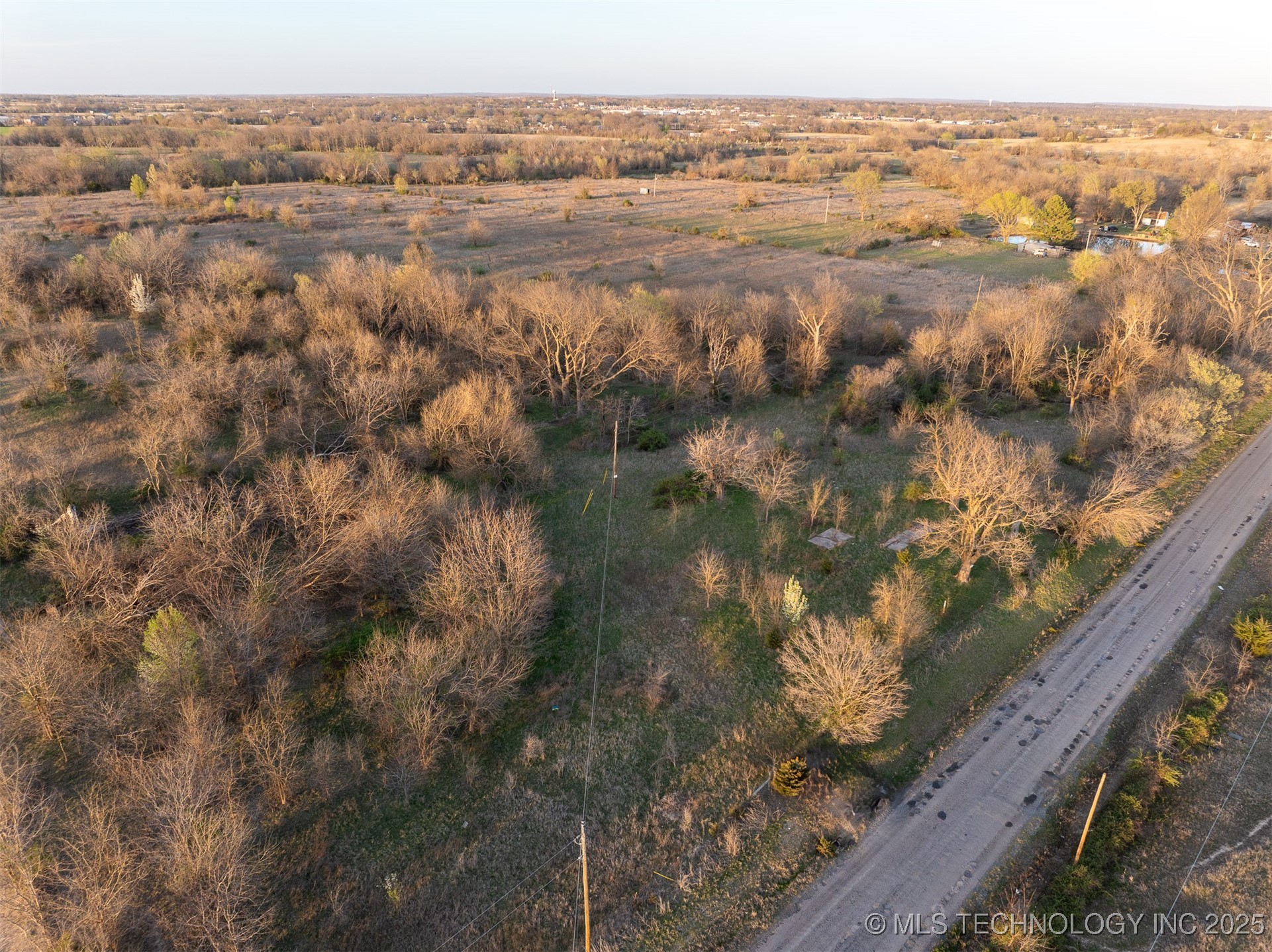 60 E 740 Road Property Photo 17