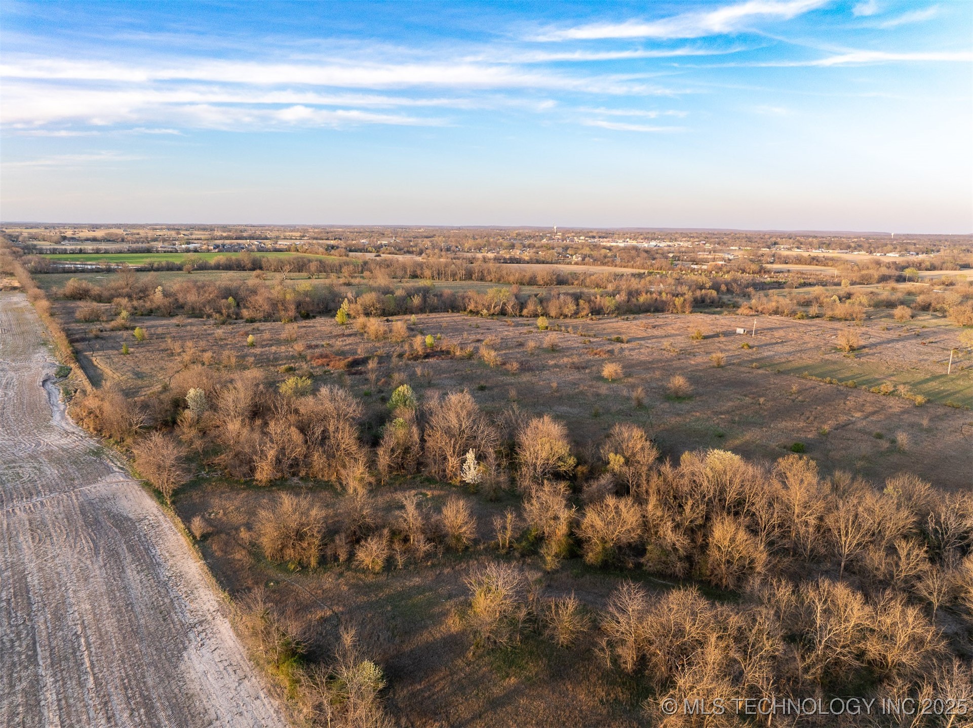 60 E 740 Road Property Photo 18