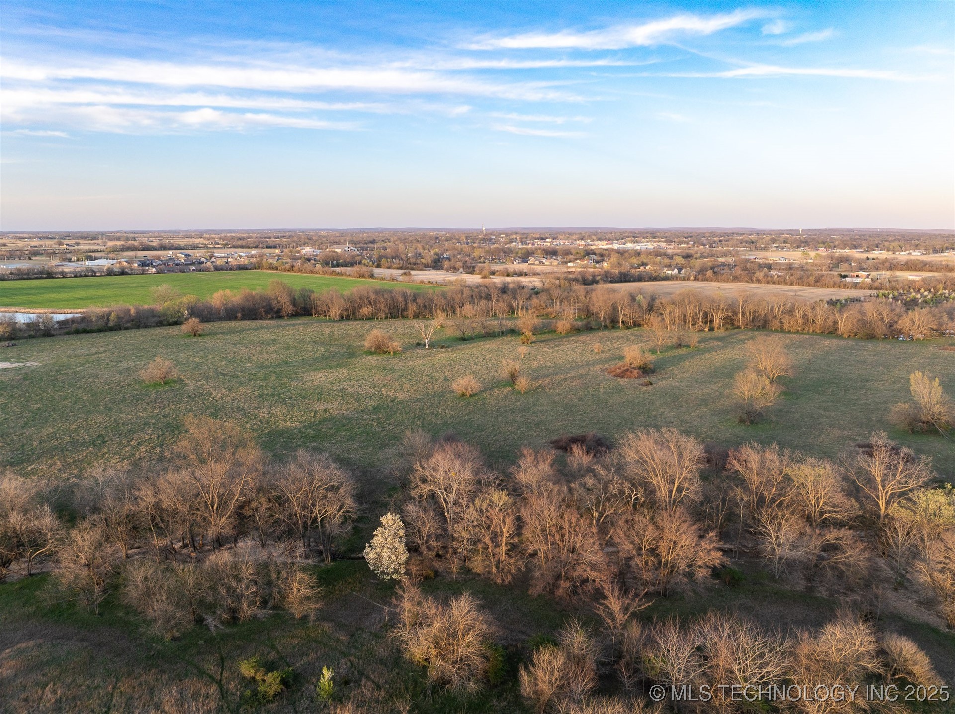 60 E 740 Road Property Photo 22