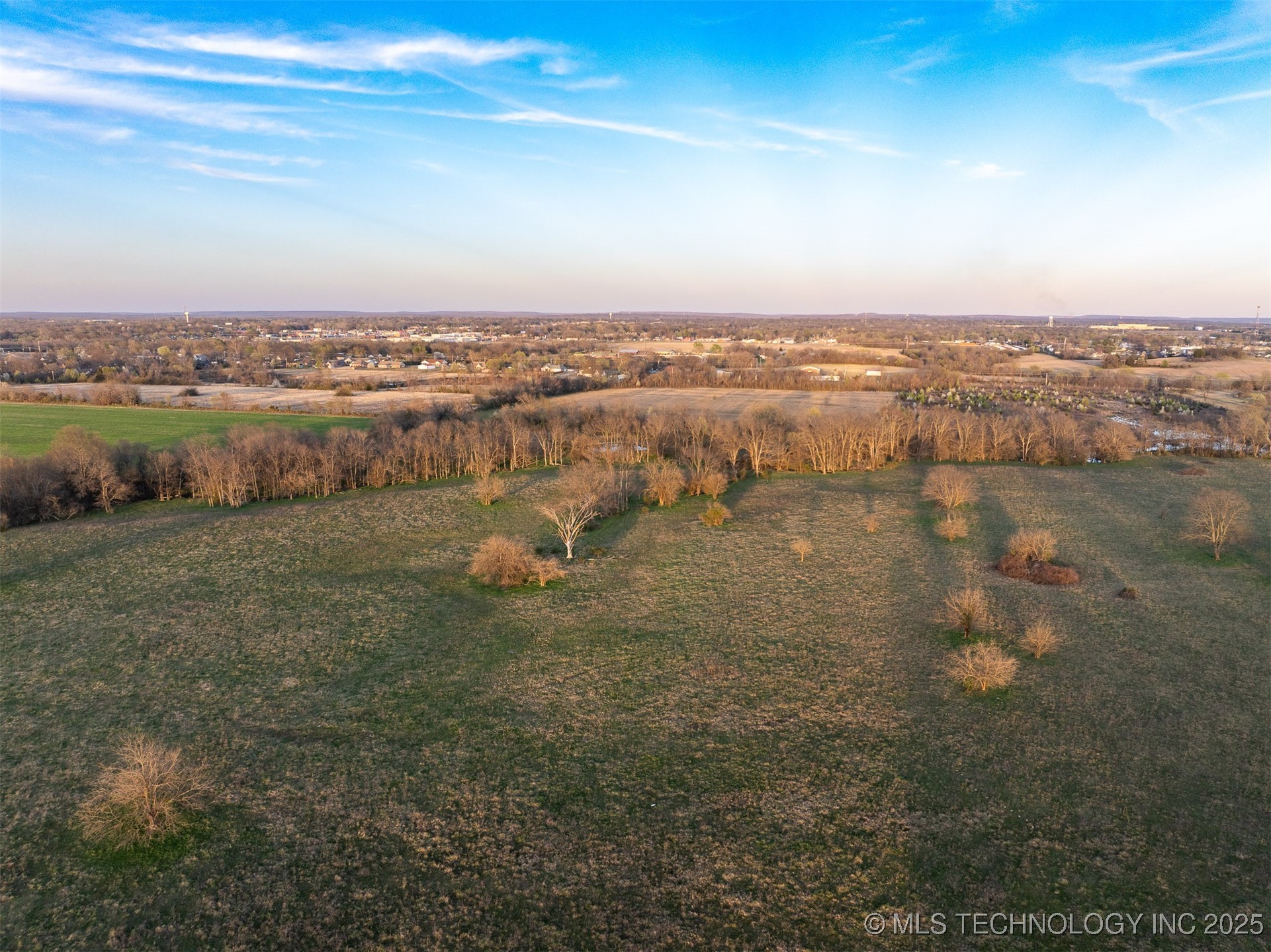 60 E 740 Road Property Photo 23