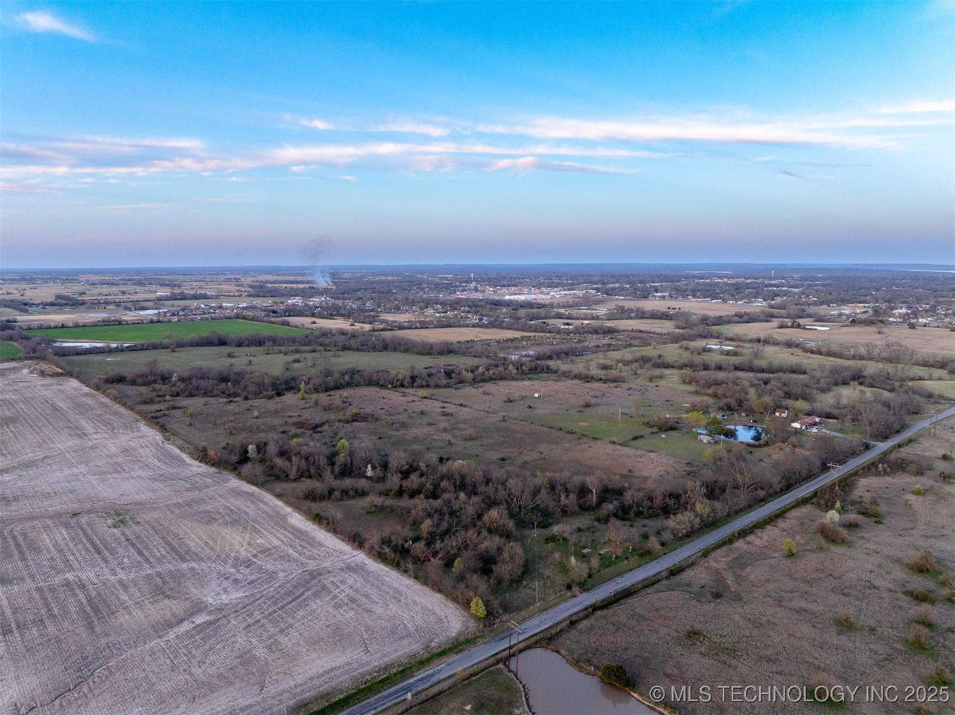 60 E 740 Road Property Photo 24