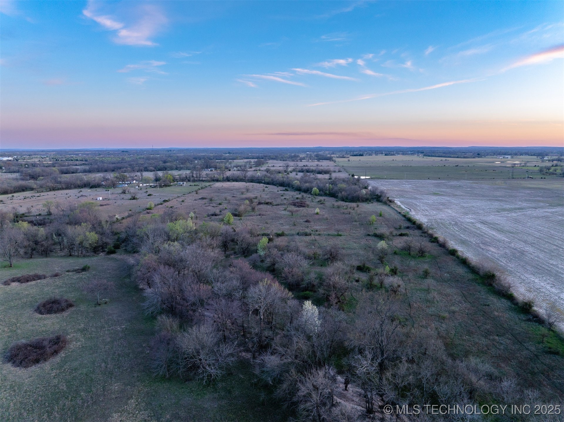 60 E 740 Road Property Photo 25