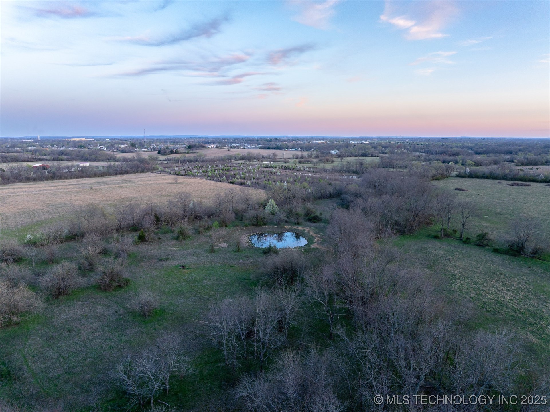 60 E 740 Road Property Photo 26