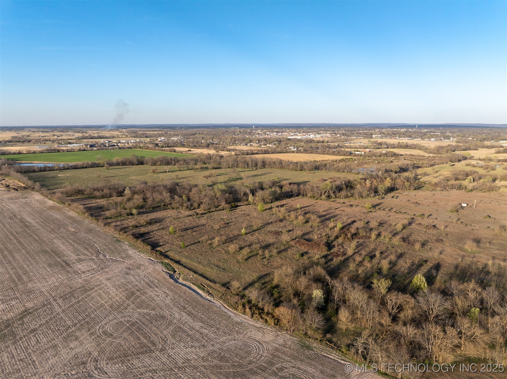 60 E 740 Road Property Photo 30