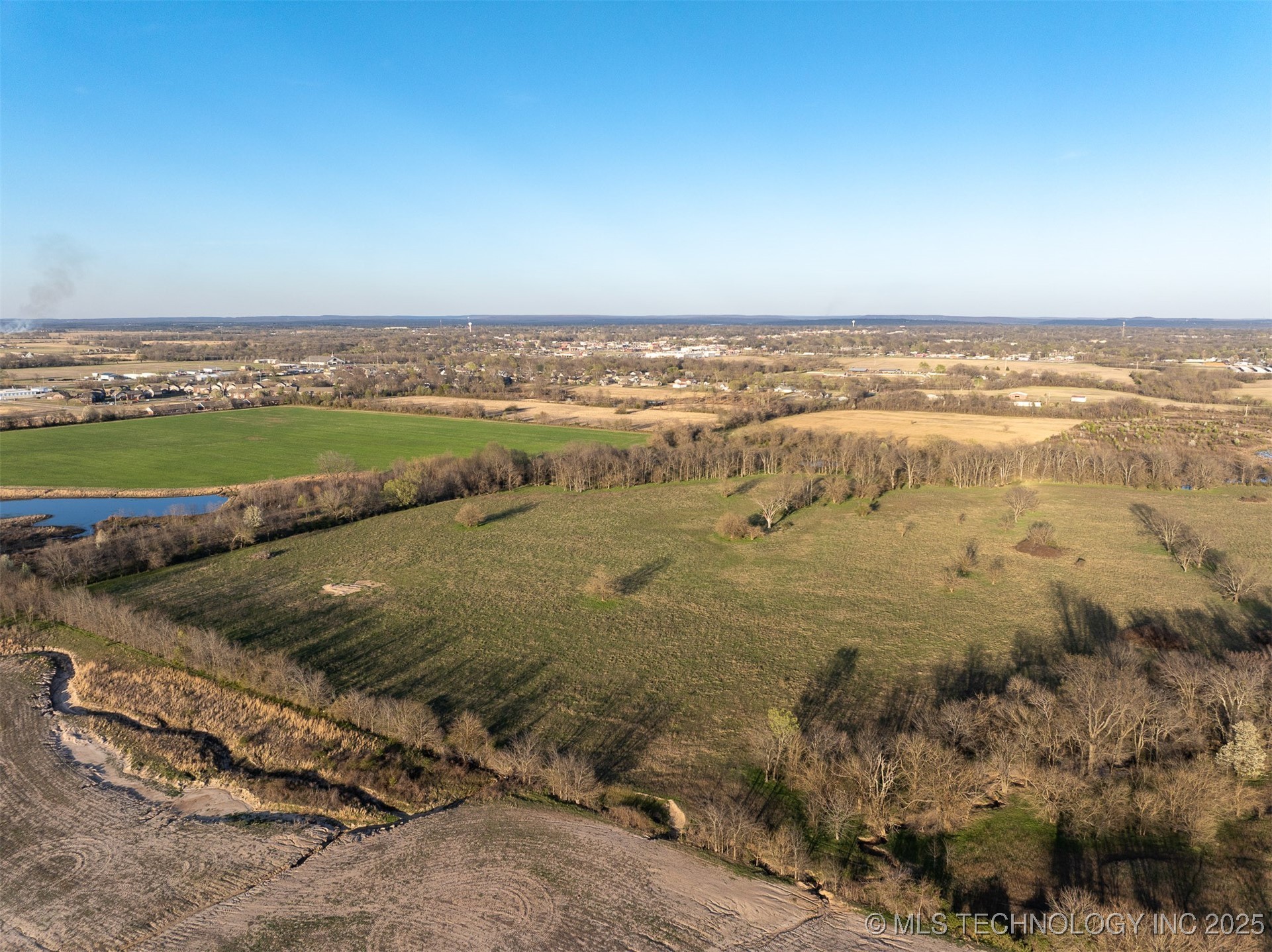 60 E 740 Road Property Photo 33