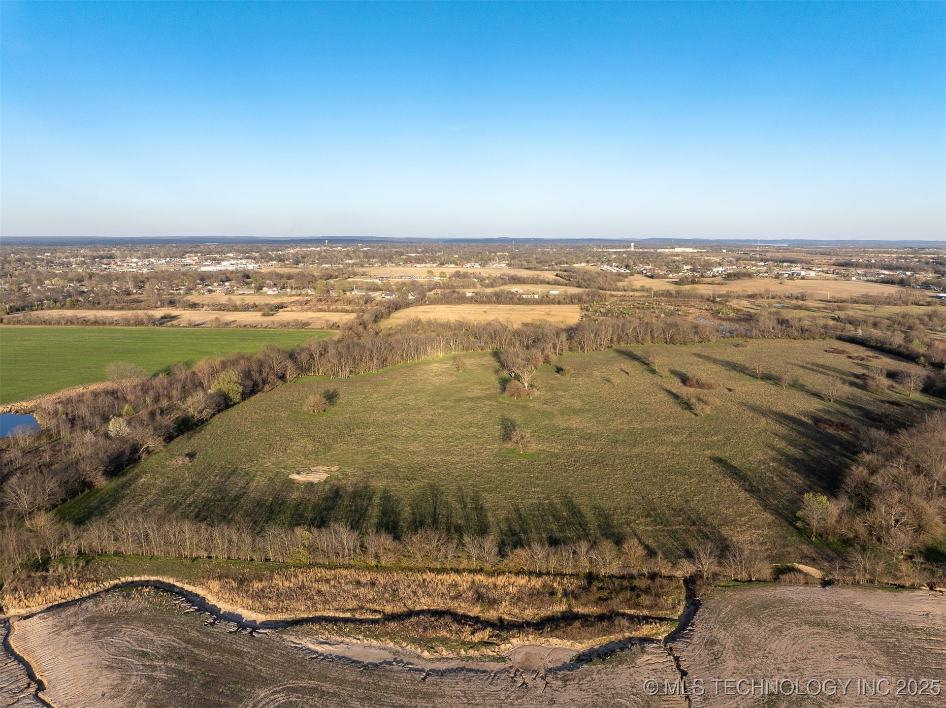 60 E 740 Road Property Photo 34