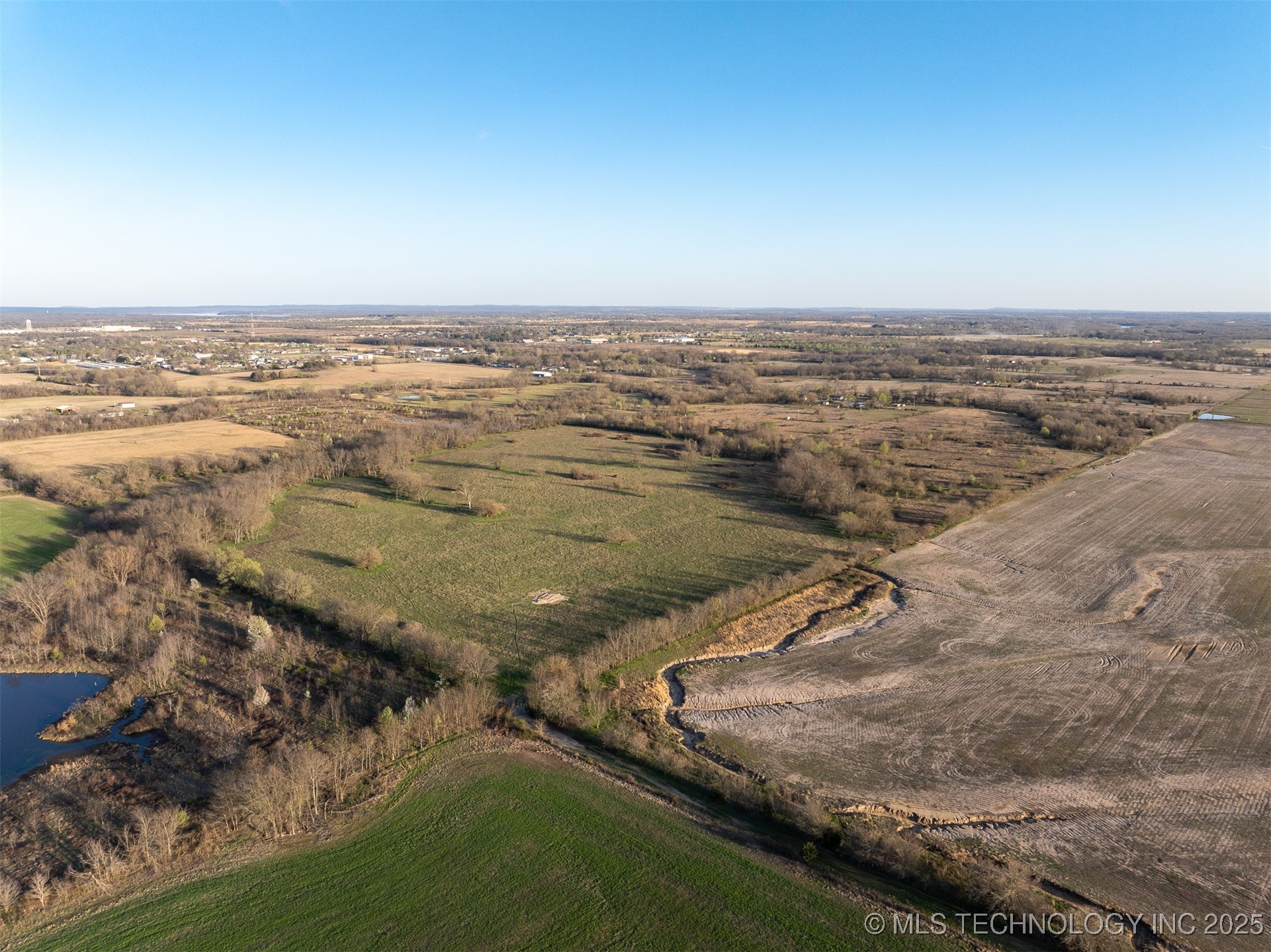 60 E 740 Road Property Photo 35