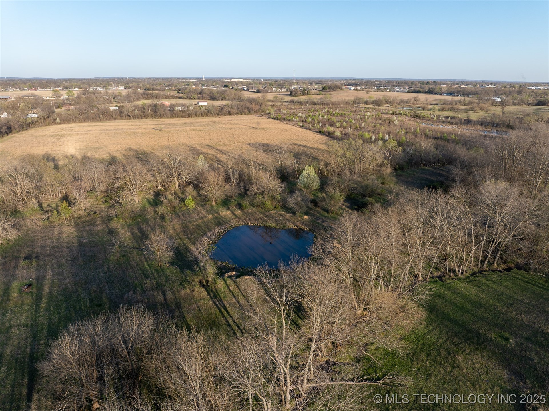 60 E 740 Road Property Photo 43