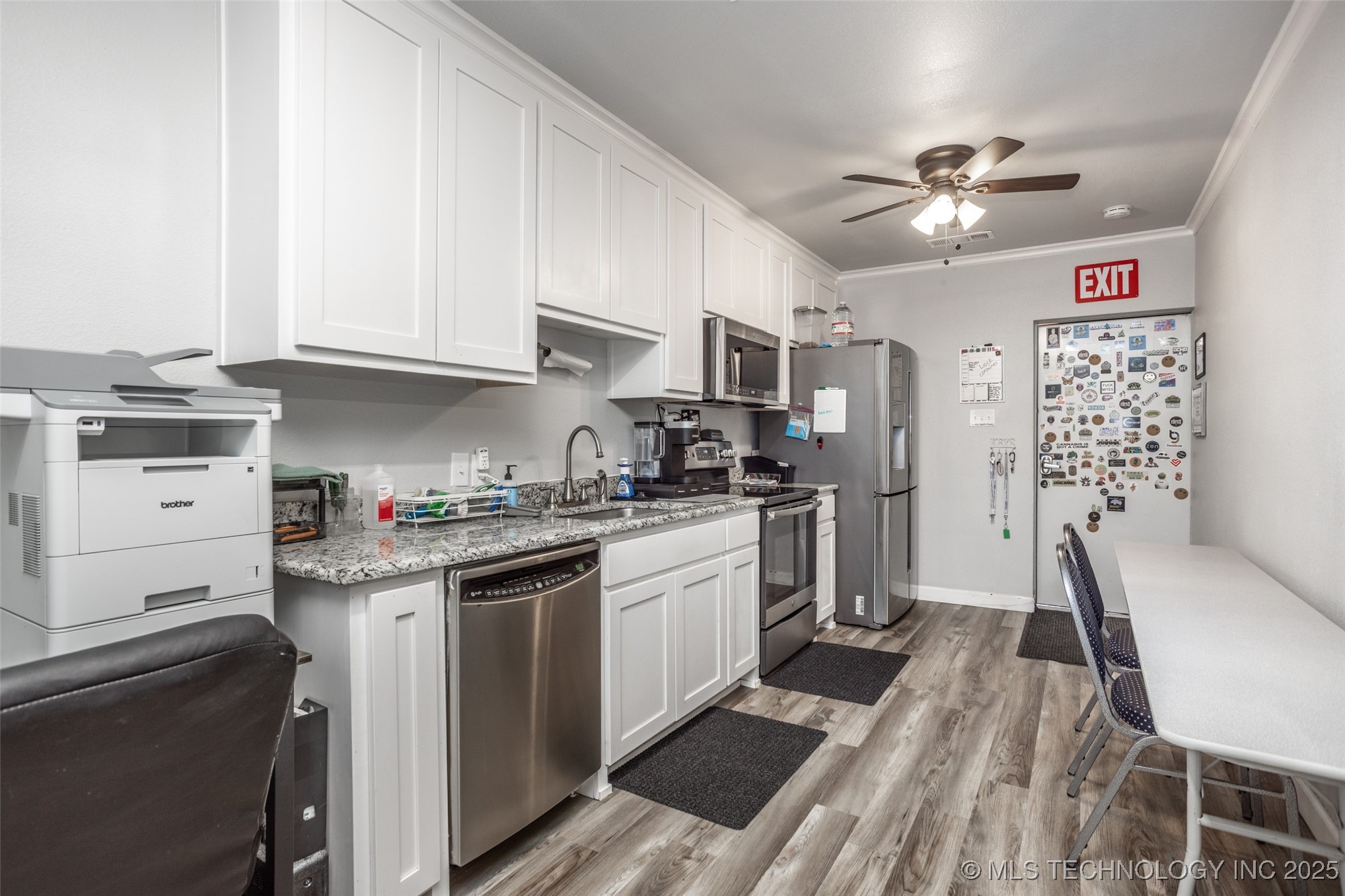 22127 Jimbo Property Photo 6