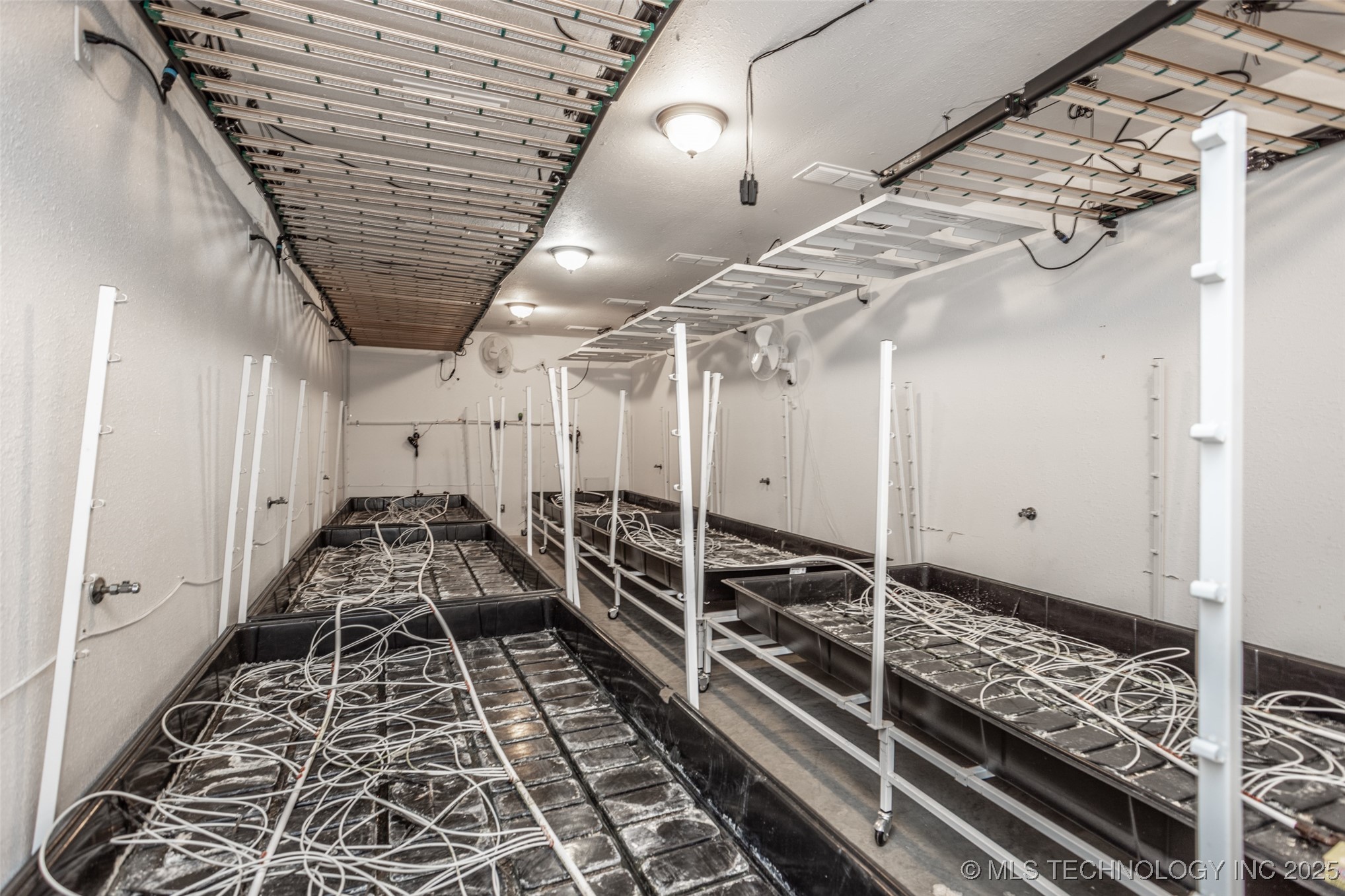 22127 Jimbo Property Photo 14