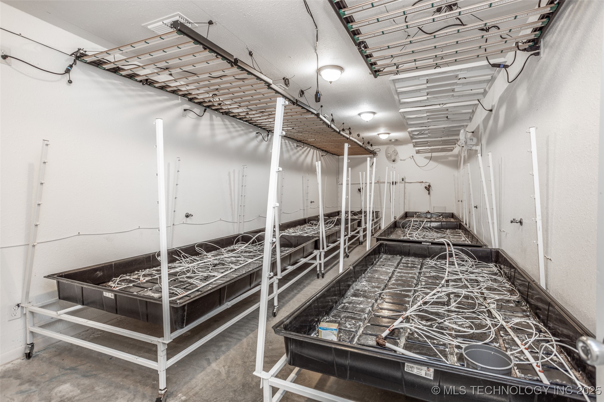 22127 Jimbo Property Photo 16