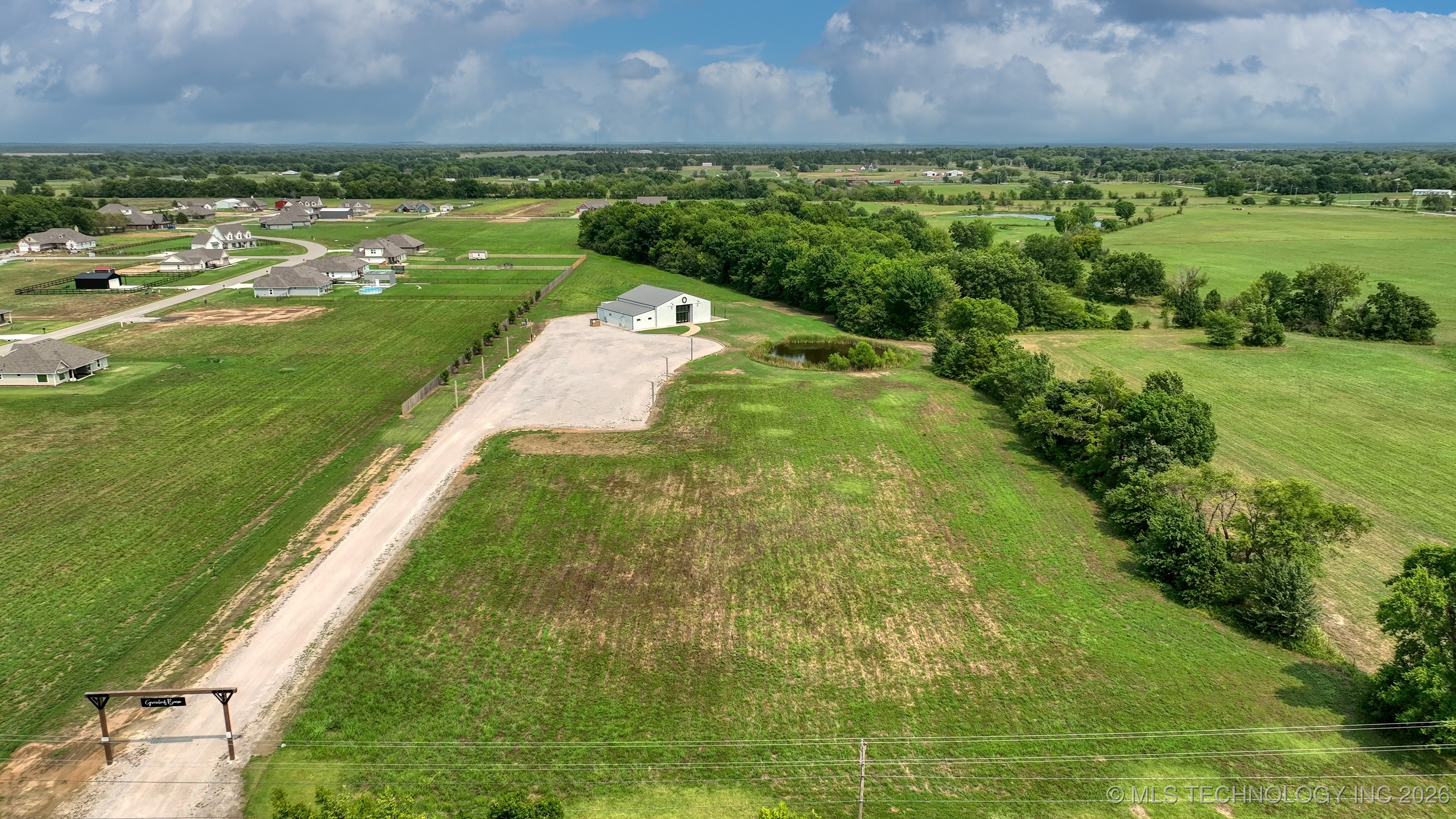 2511193 Property Photo 2