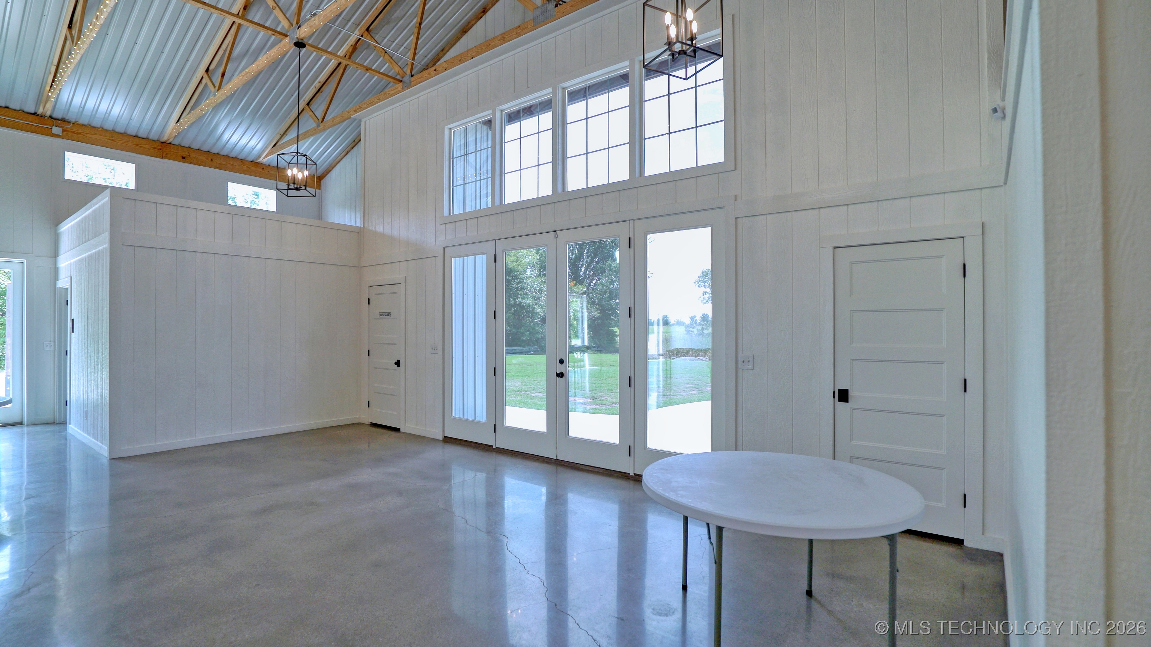 2511193 Property Photo 4