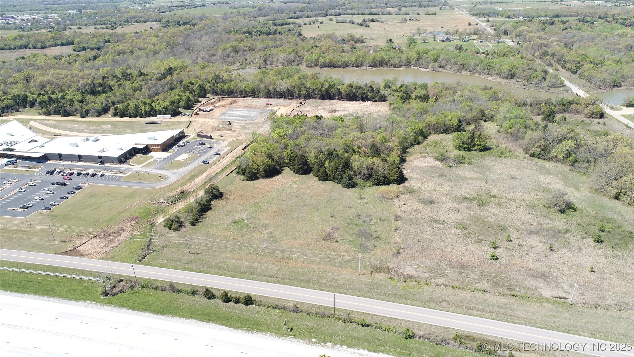 5 Eunice Burns Road Property Photo 3