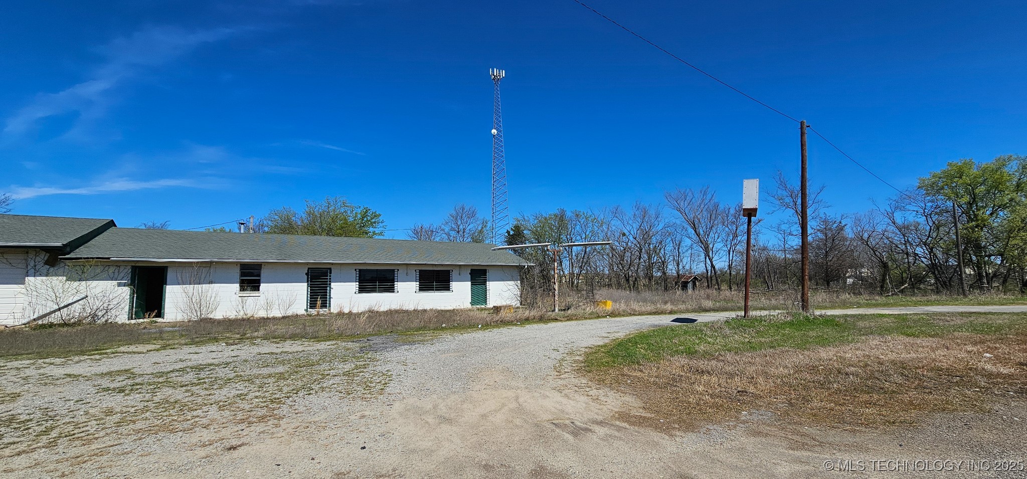 1 Hwy 9 W Property Photo 19