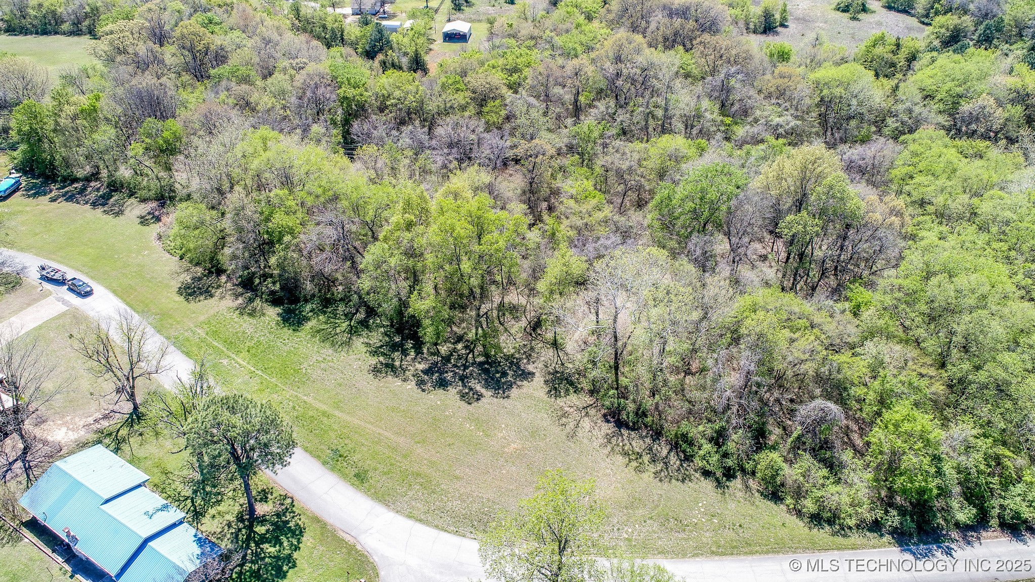 7 Coon Creek Drive Property Photo 2