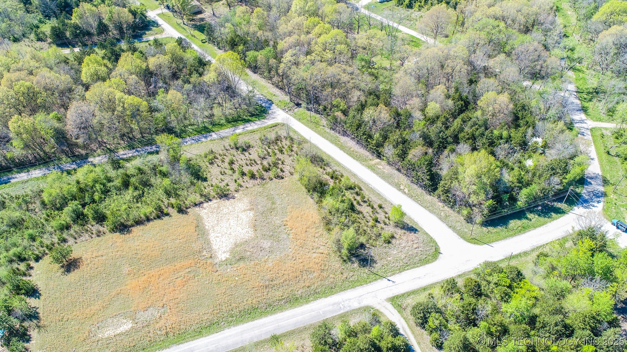 107 E Lakeshore Drive Property Photo 15