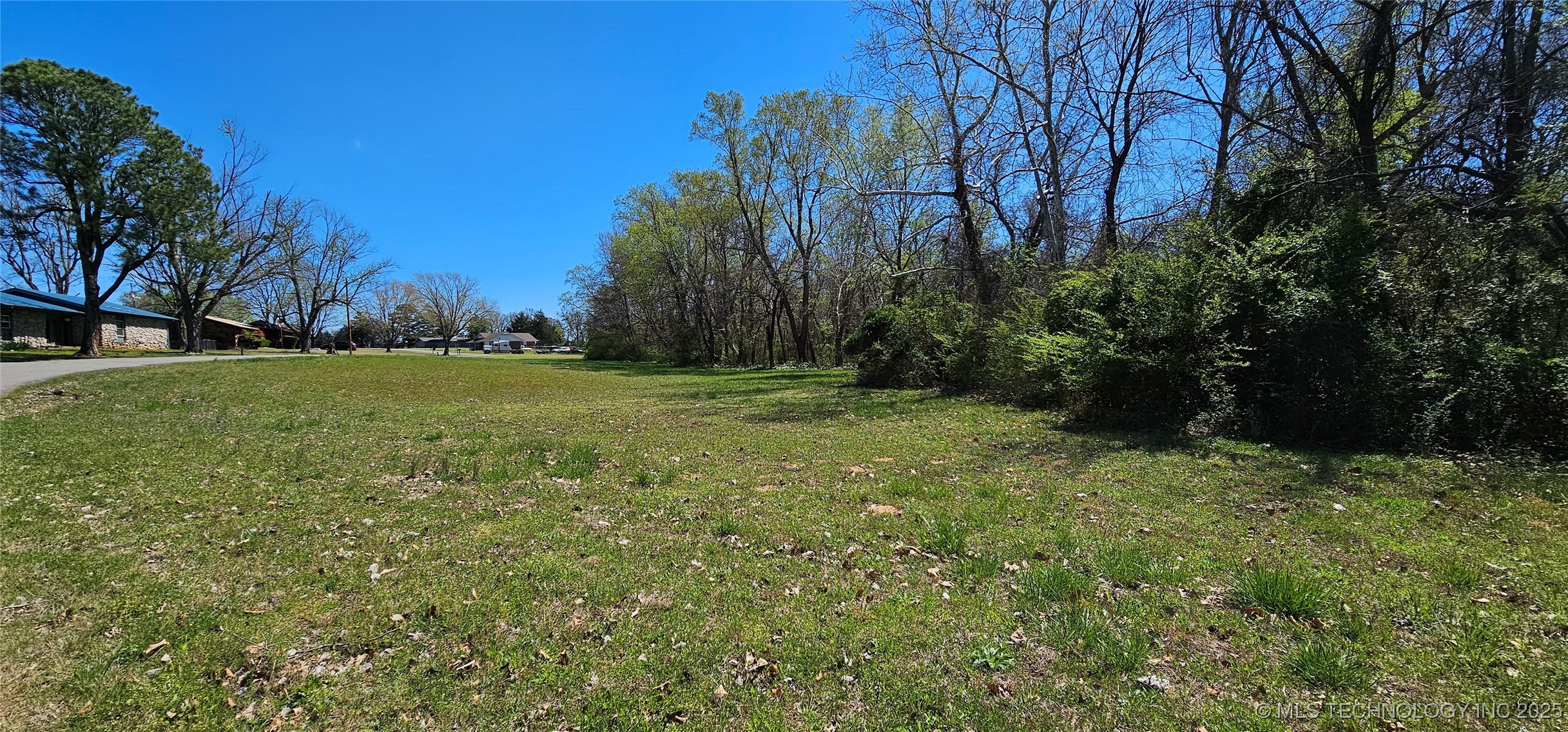 9 Coon Creek Drive Property Photo 5