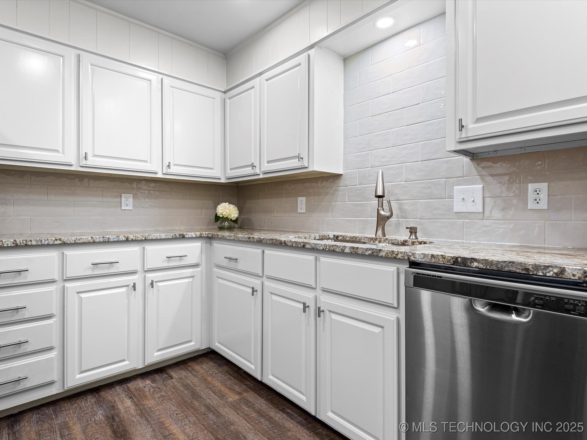 428 S Shawnee Avenue Property Photo 9