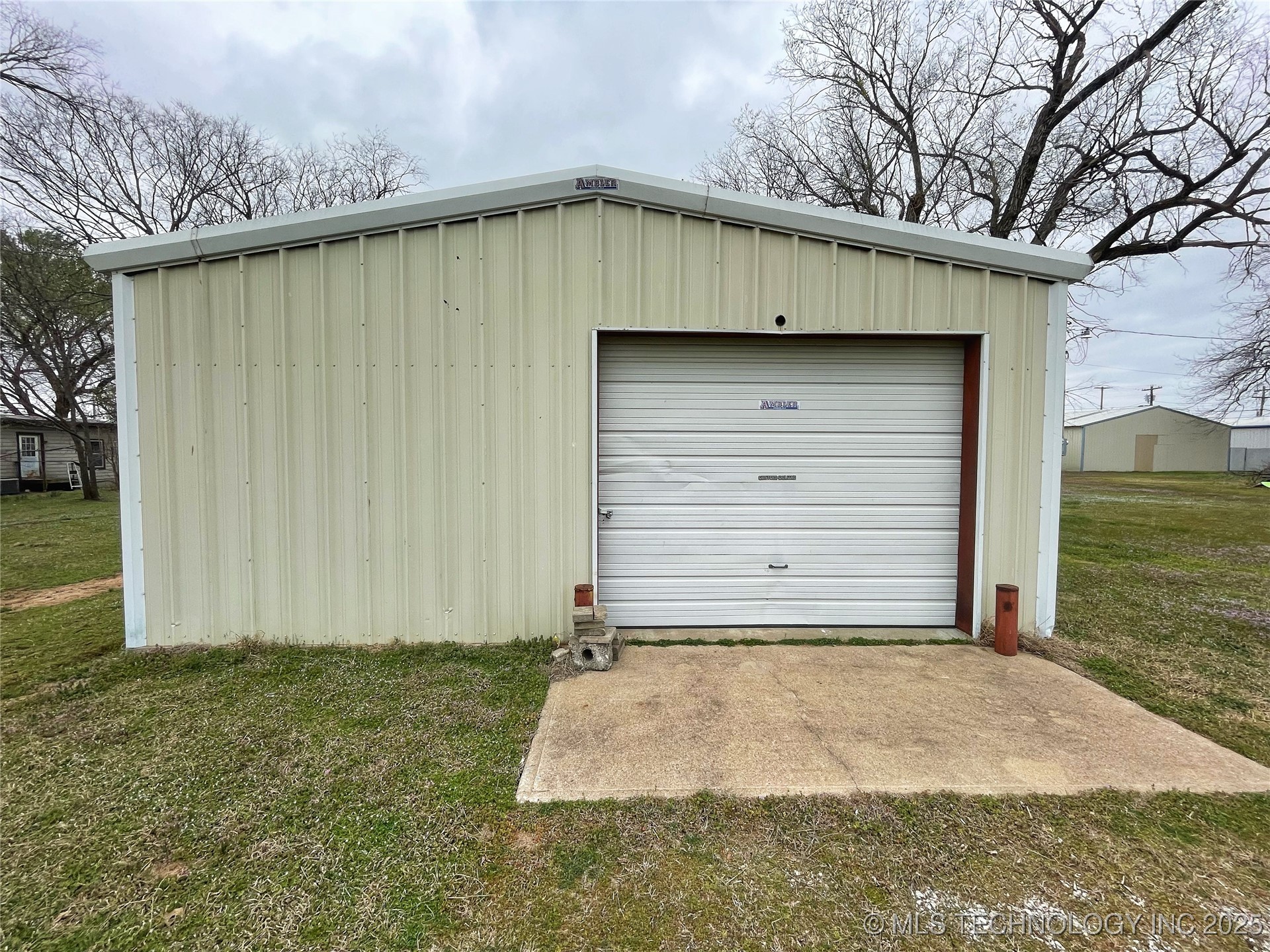 454 W Lakeview Avenue Property Photo 4