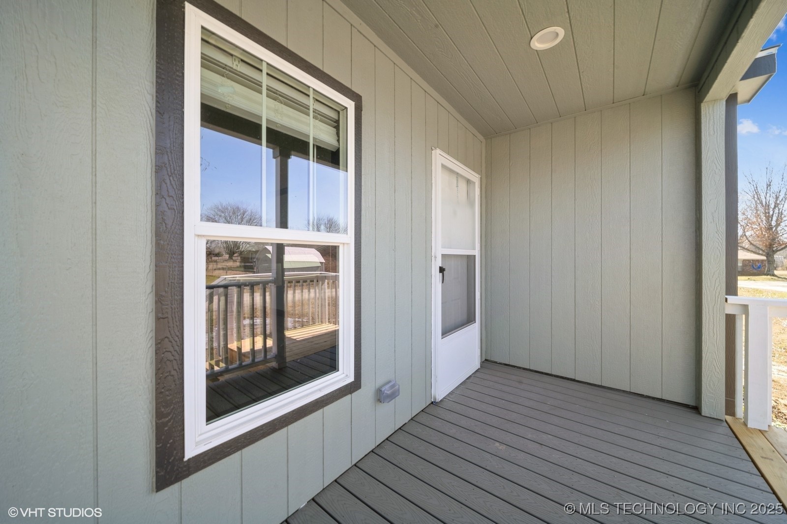 1103 Kyle Avenue Property Photo 2