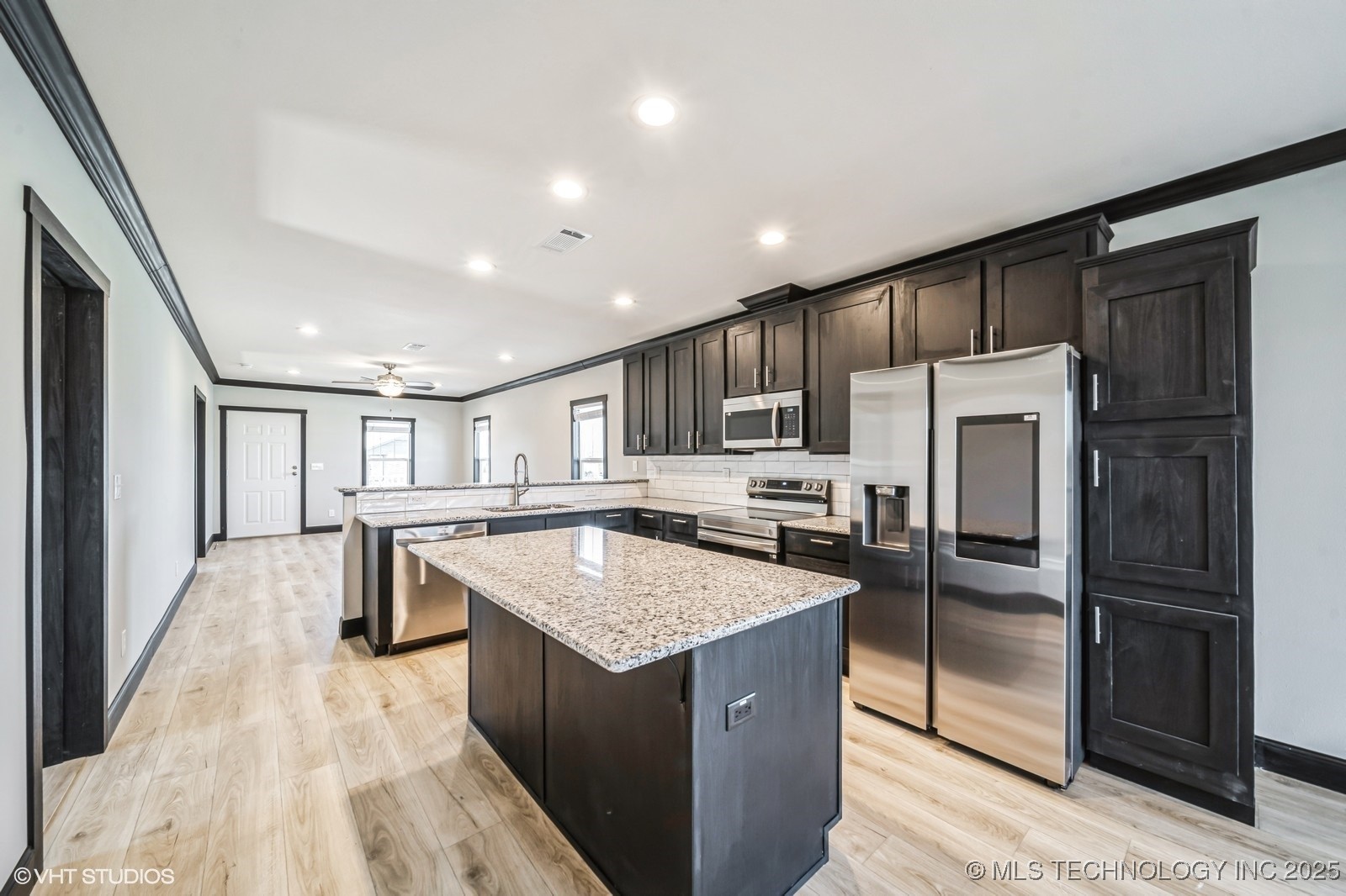 1103 Kyle Avenue Property Photo 6