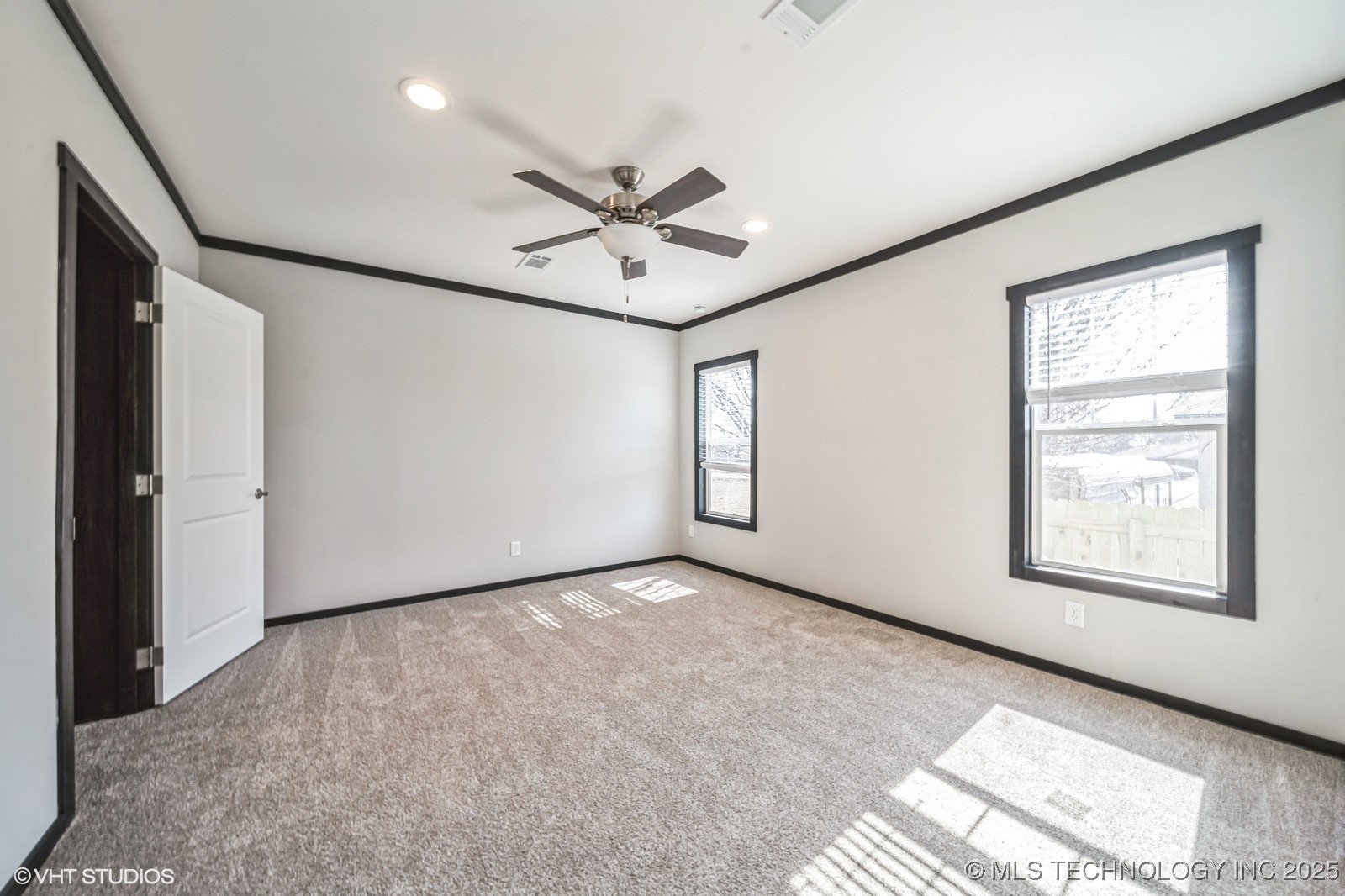 1103 Kyle Avenue Property Photo 8