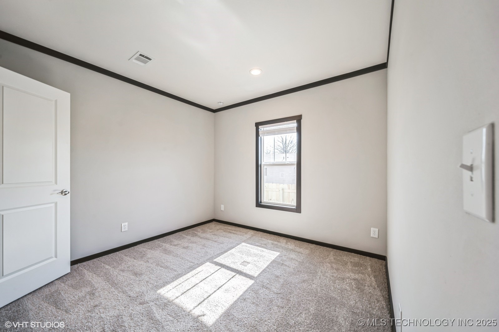 1103 Kyle Avenue Property Photo 12