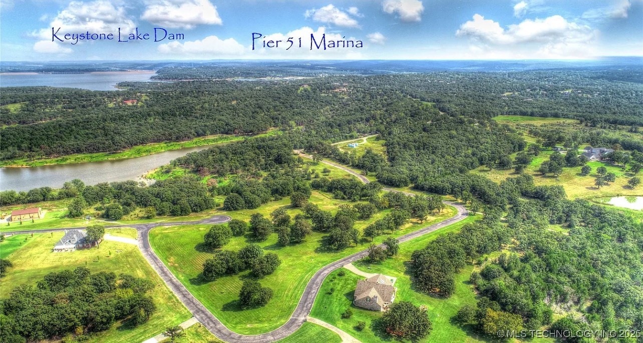 27540 W 8th Street S Property Photo 2