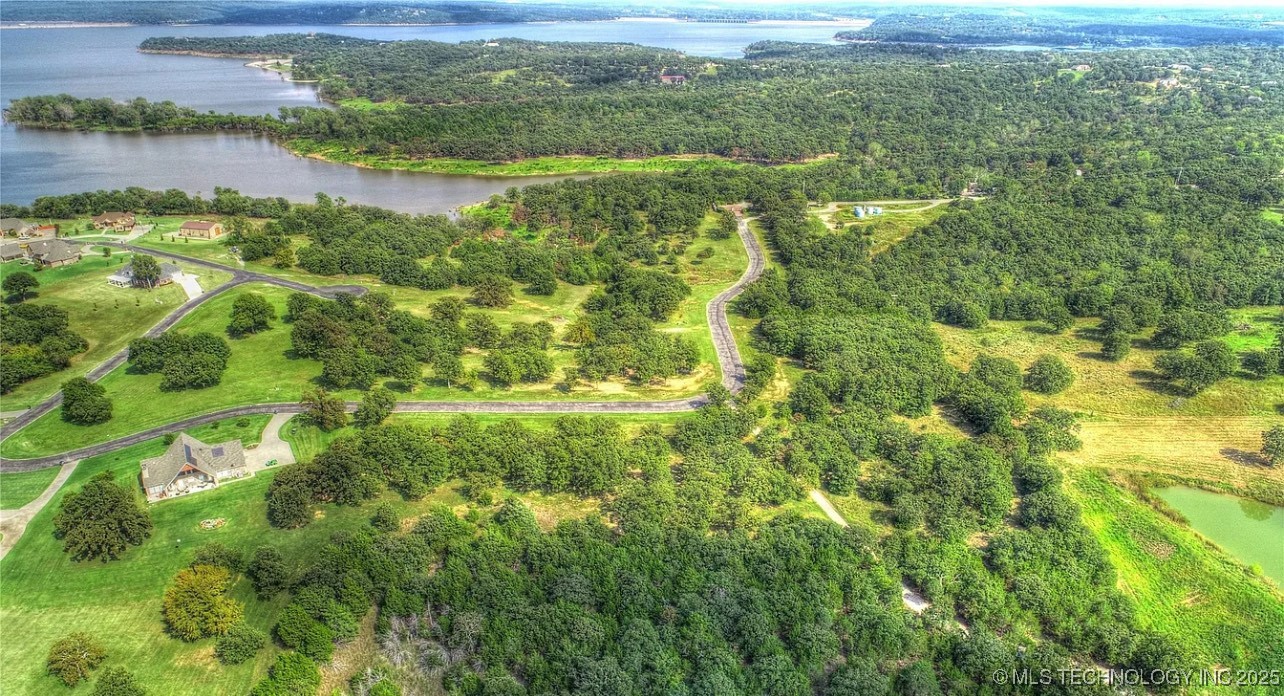 27540 W 8th Street S Property Photo 3