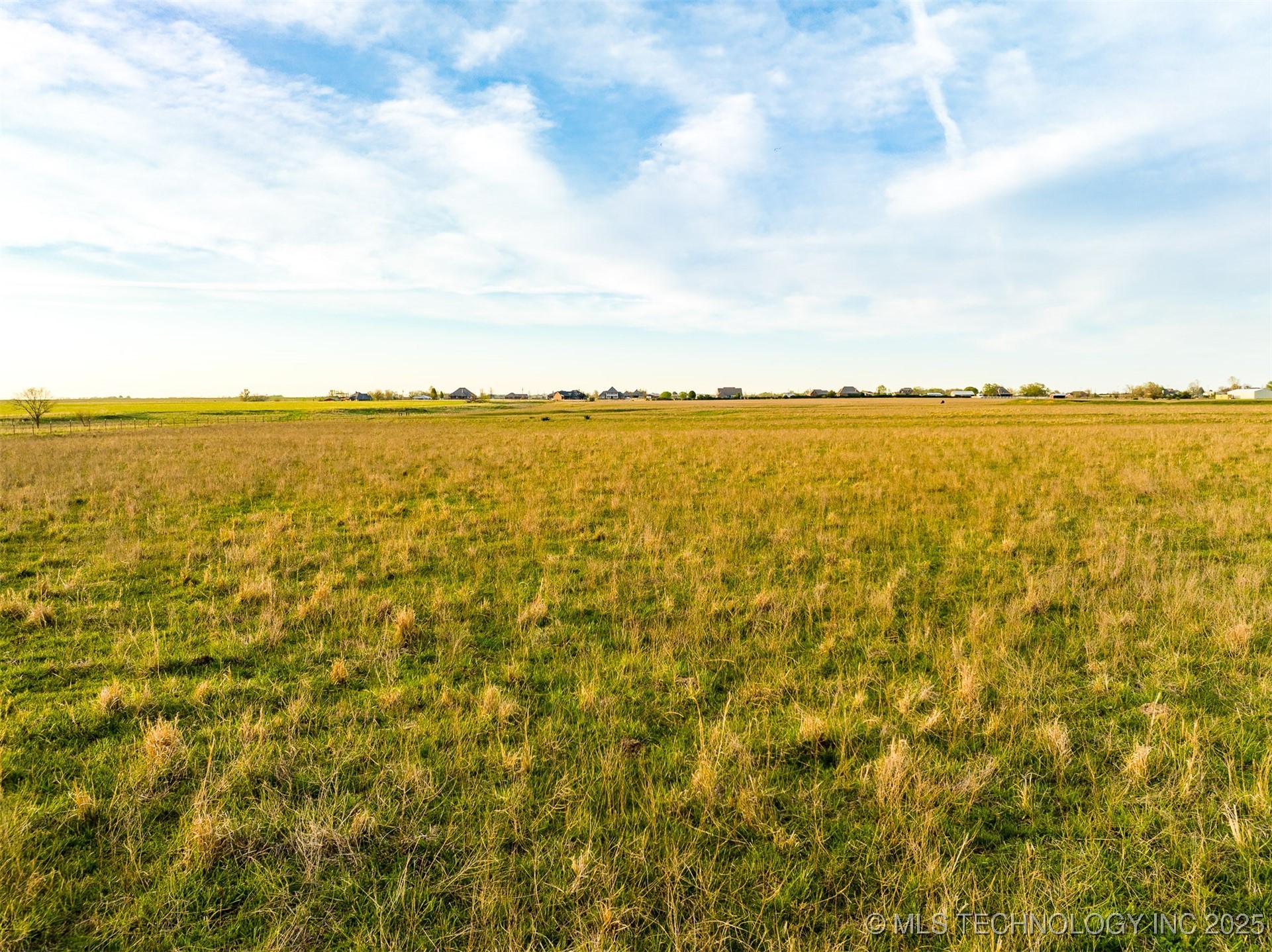 2 S 720 Road Property Photo 5