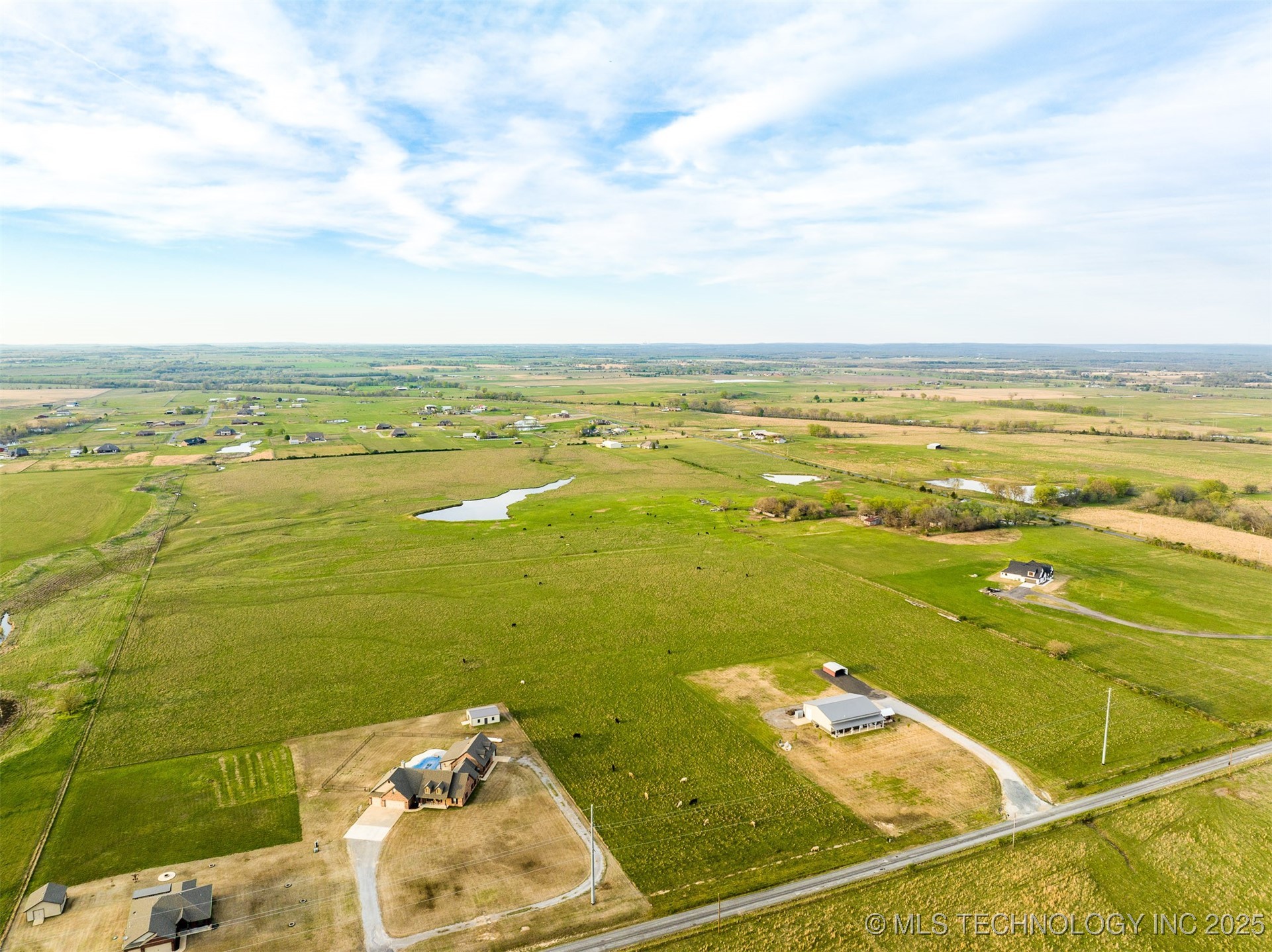 2 S 720 Road Property Photo 9