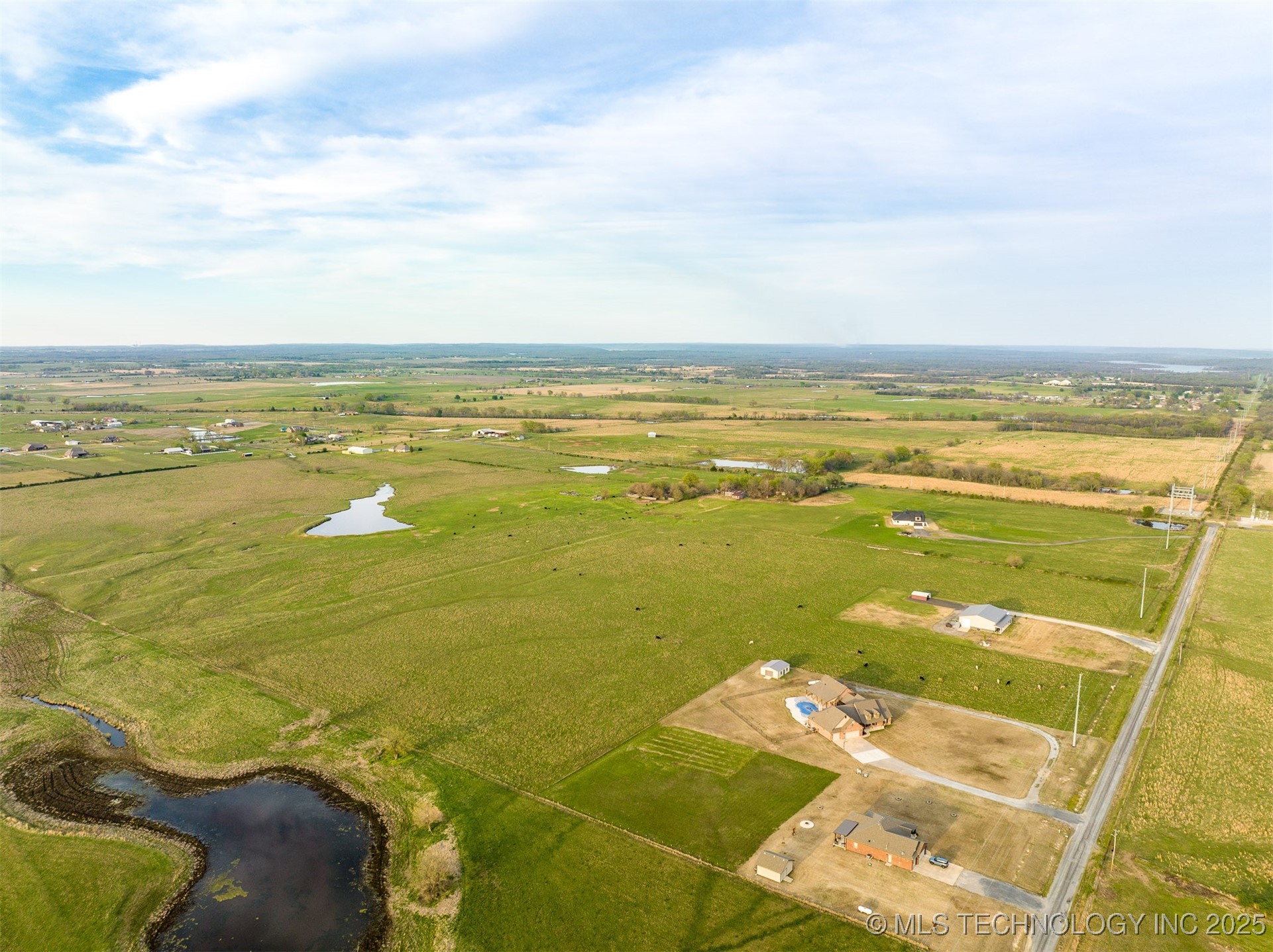 2 S 720 Road Property Photo 10