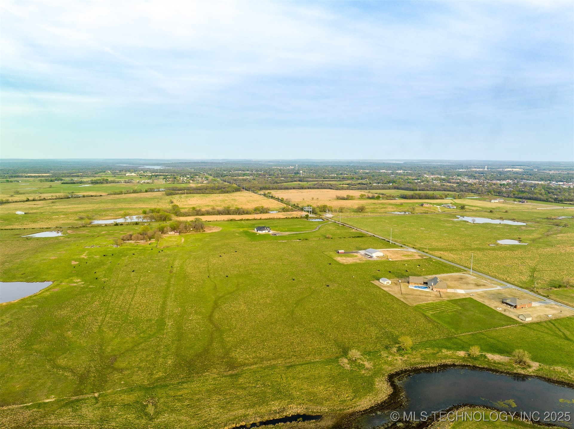 2 S 720 Road Property Photo 11