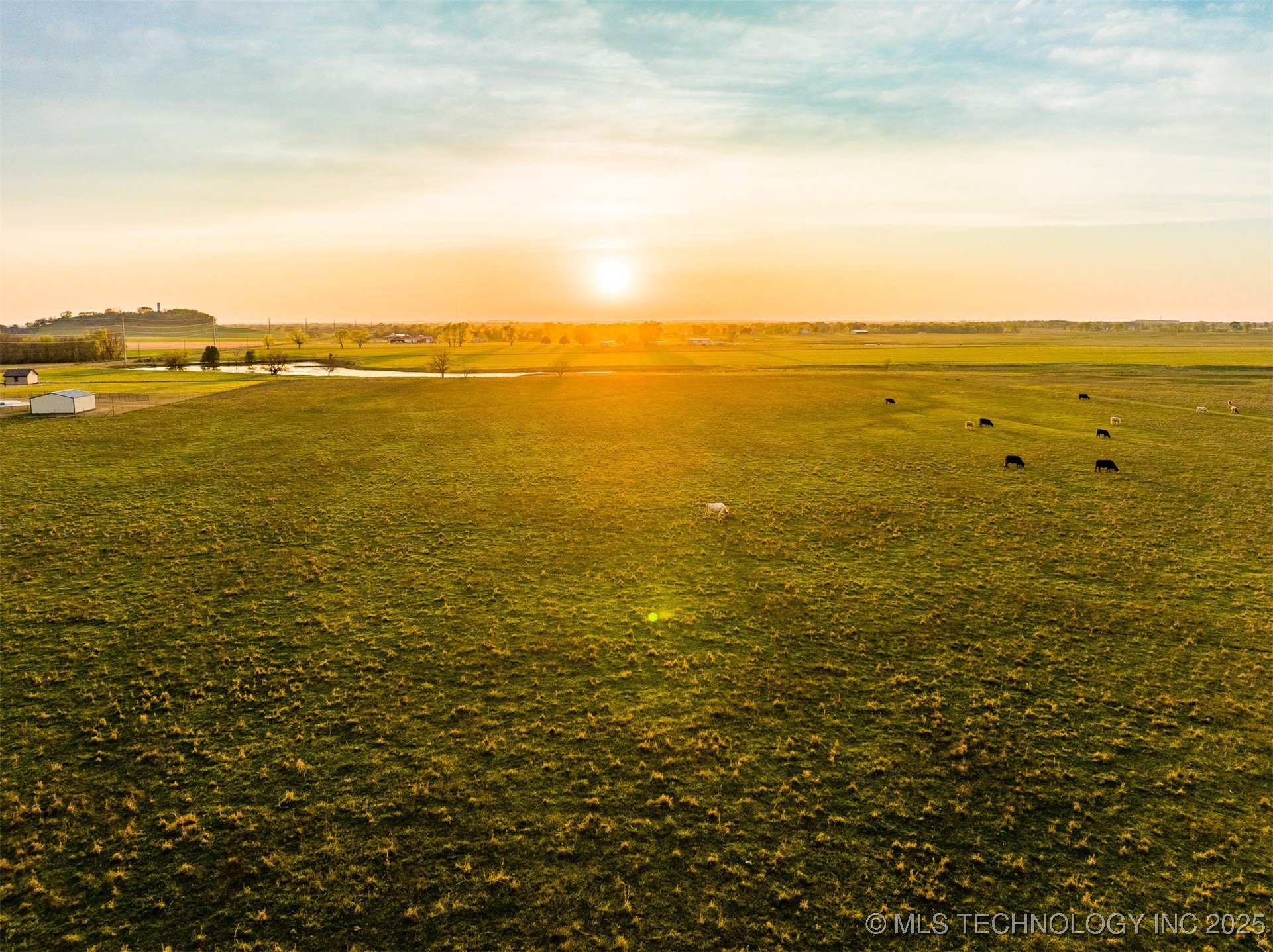 2 S 720 Road Property Photo 12