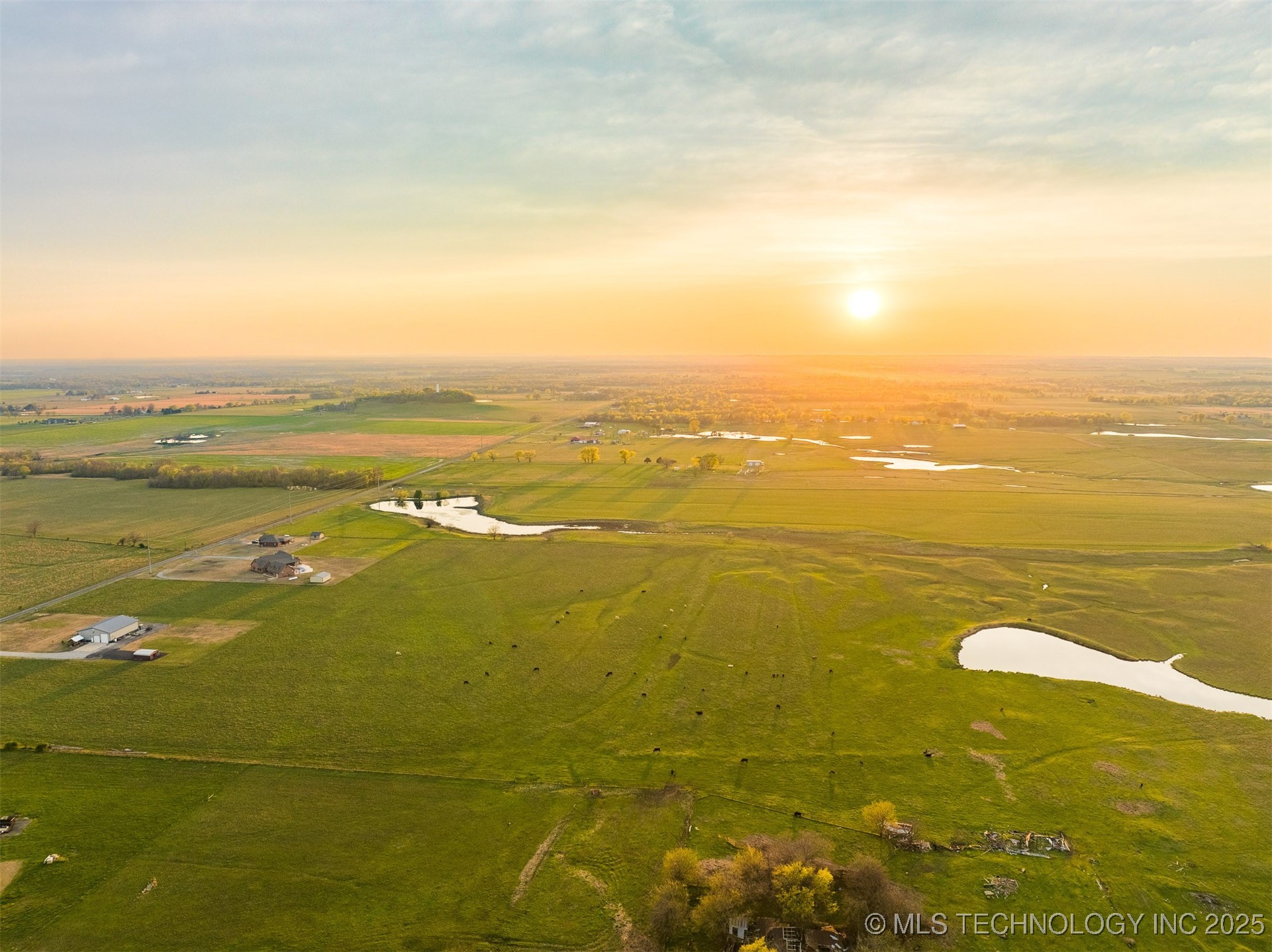 2 S 720 Road Property Photo 16