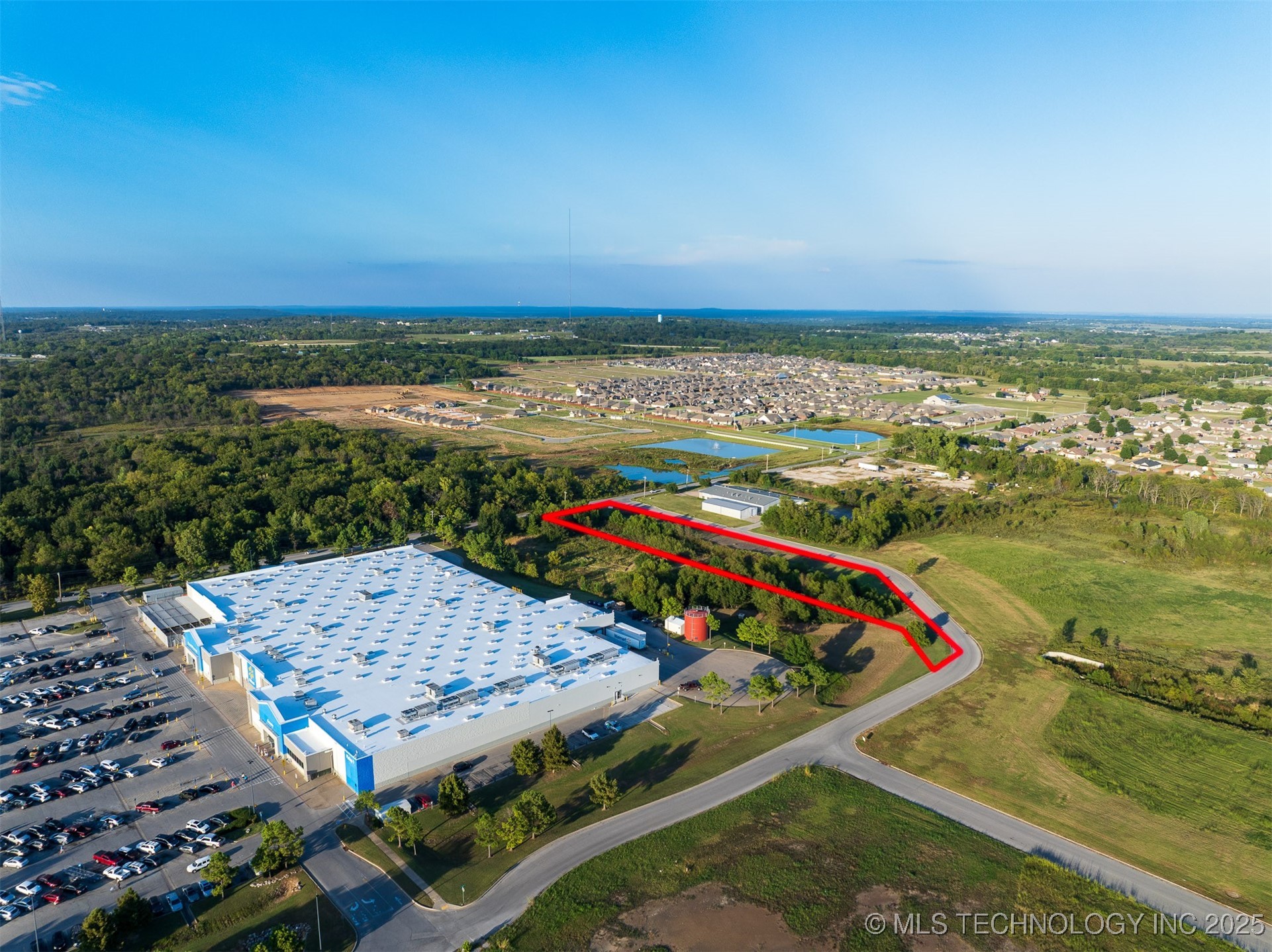 1 S 272nd East Avenue Property Photo 2