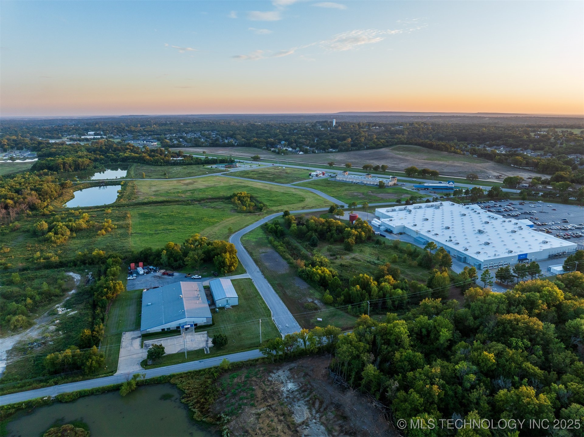1 S 272nd East Avenue Property Photo 10