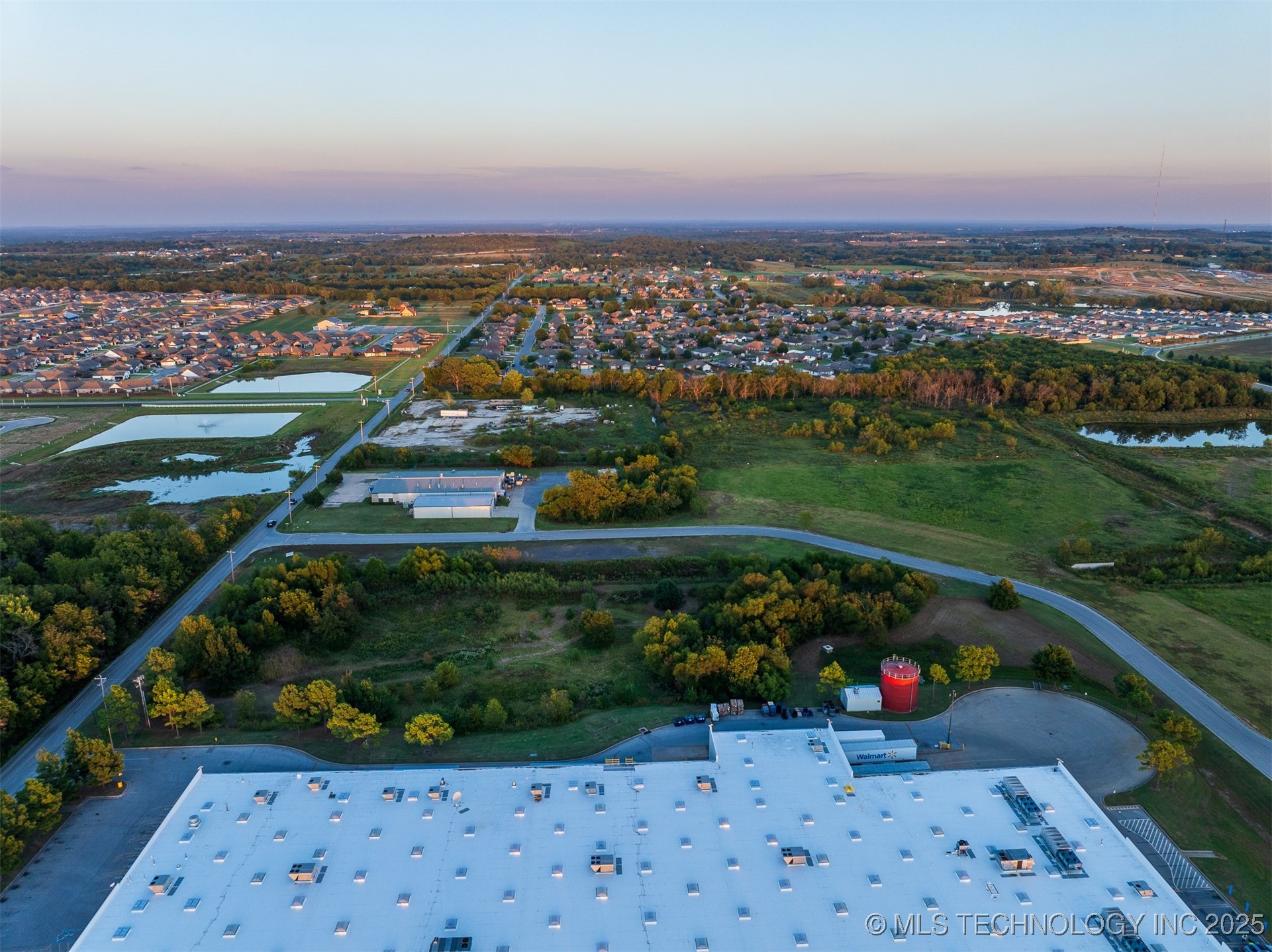 1 S 272nd East Avenue Property Photo 14