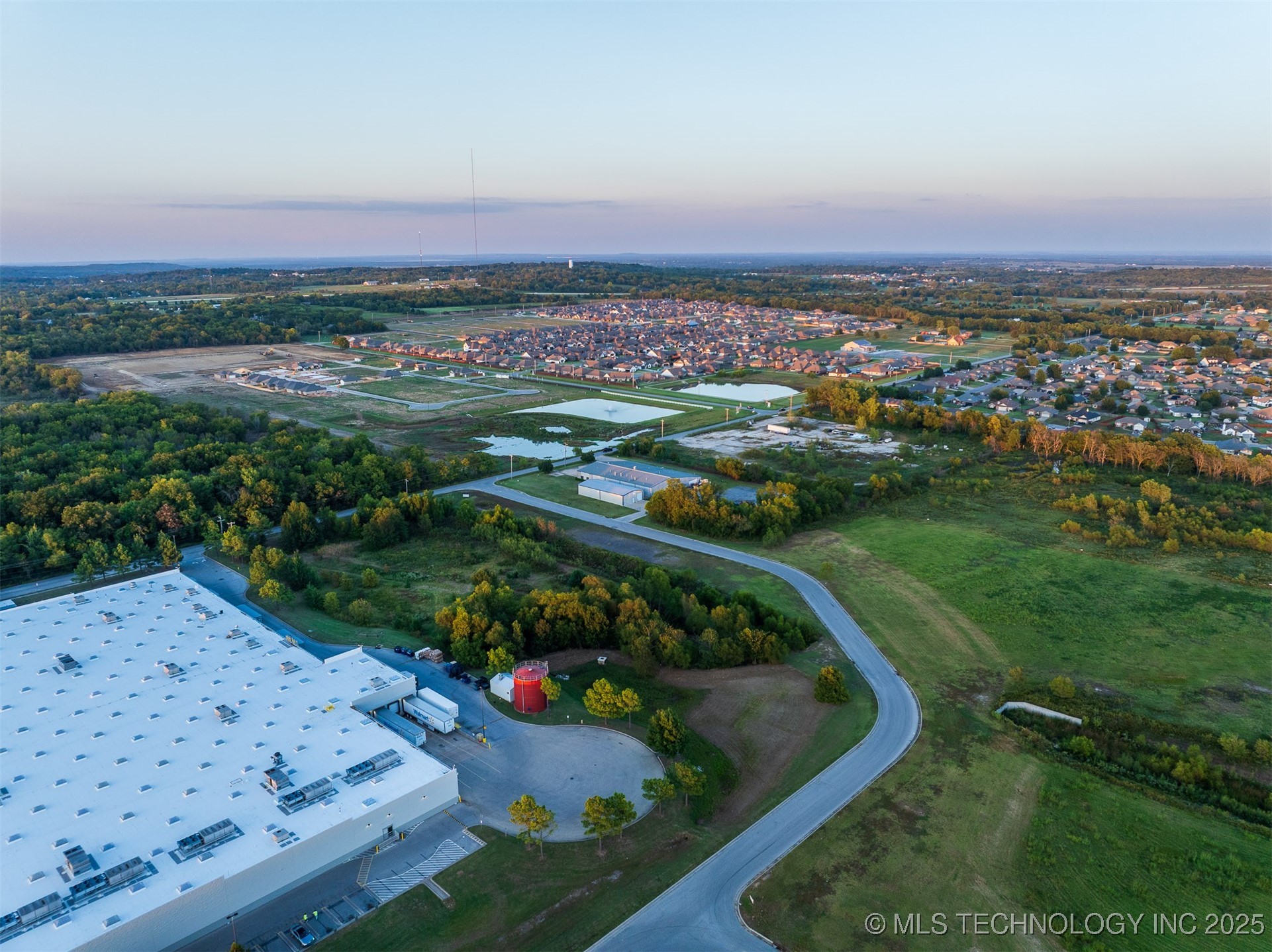 1 S 272nd East Avenue Property Photo 15